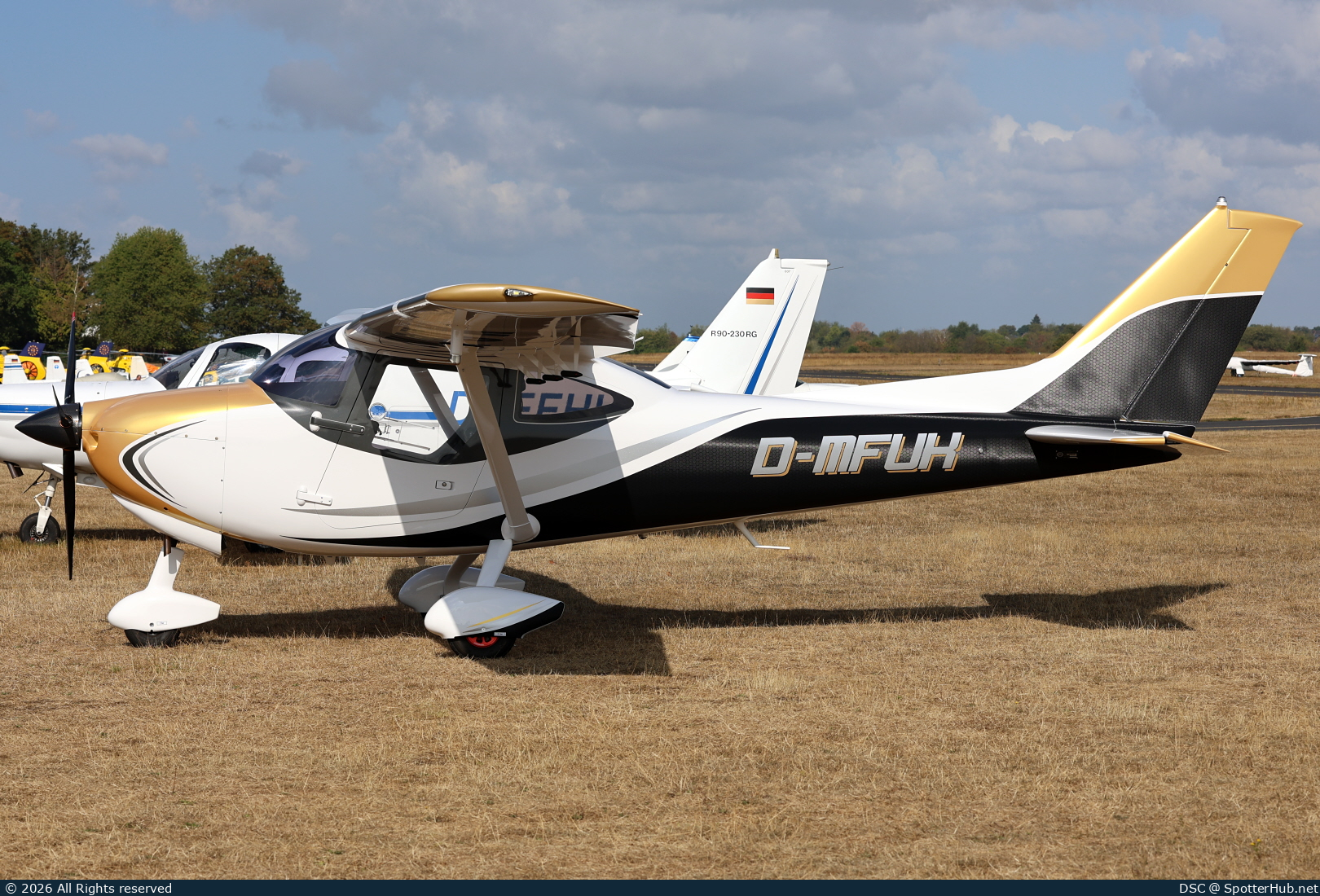 Photo of D-MFUK - Aeropilot Legend 600 operated by Private