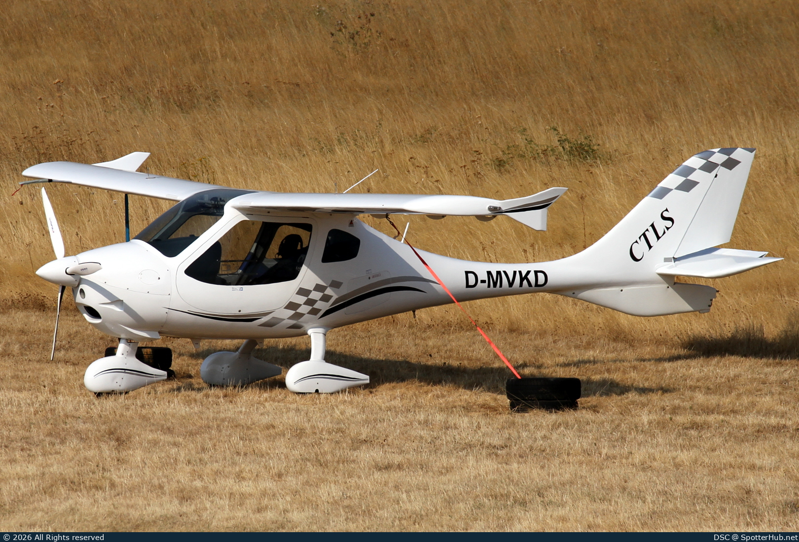 Photo of D-MVKD - Flight Design CTLS operated by Private