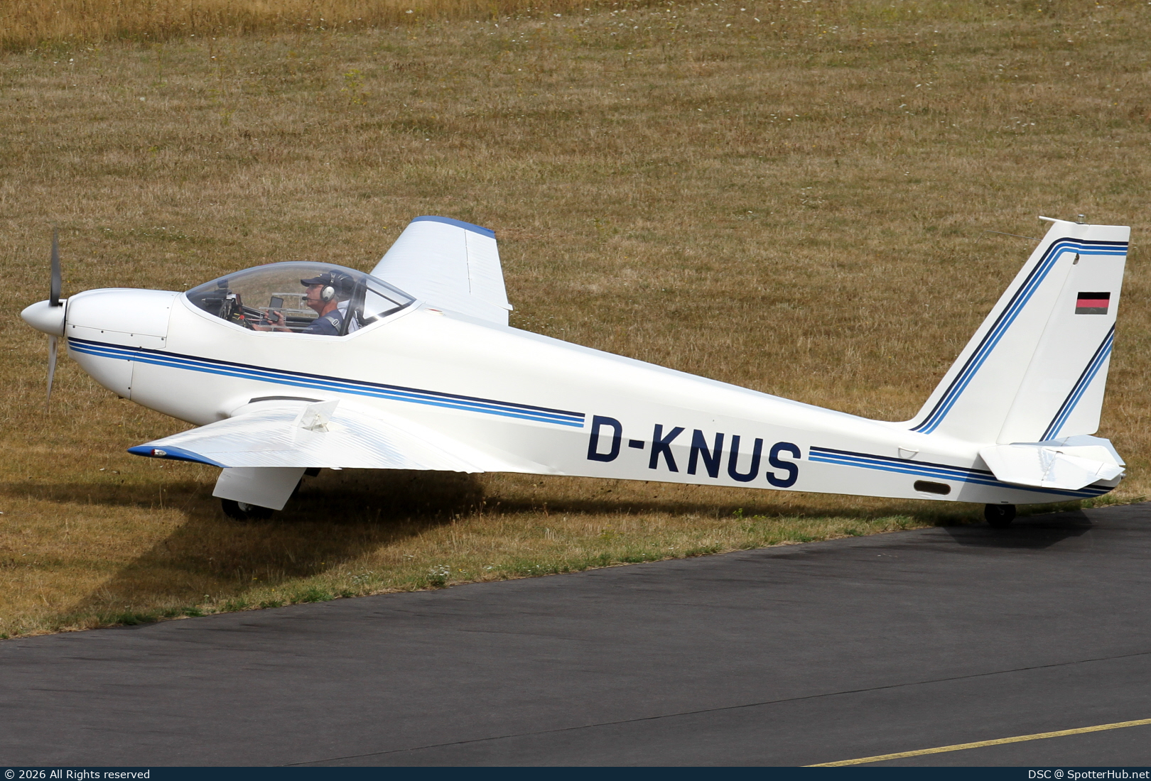 Photo of D-KNUS - Schleicher ASK 16 operated by Luftsportverein Hünsborn
