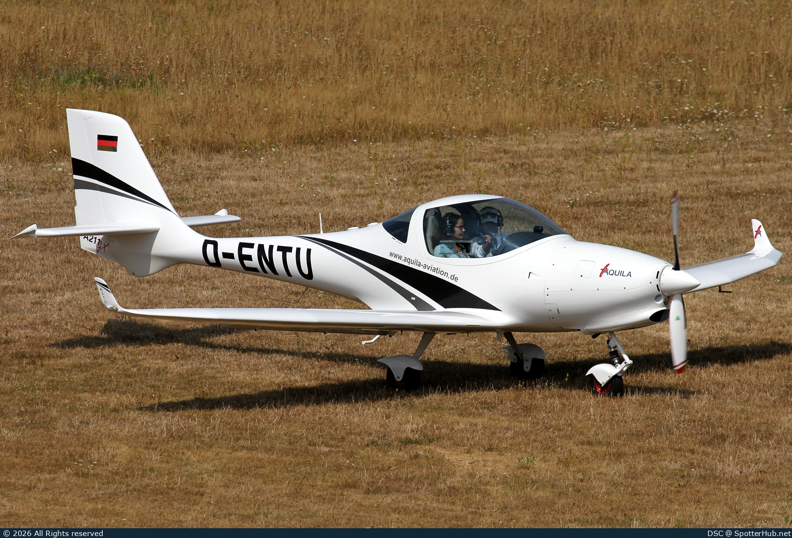 Photo of D-ENTU - Aquila A211 GX operated by GAviators