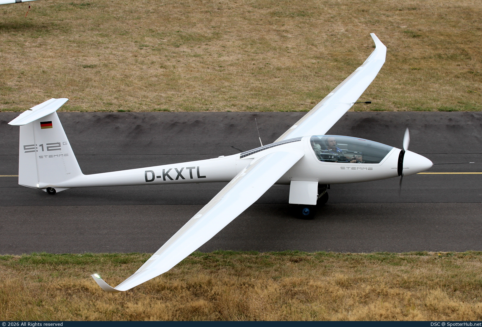 Photo of D-KXTL - Stemme S12-G operated by Private