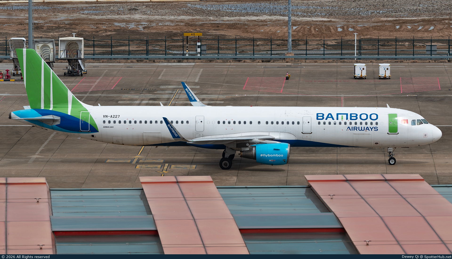 Photo of VN-A227 - Airbus A321-211 operated by Bamboo Airways