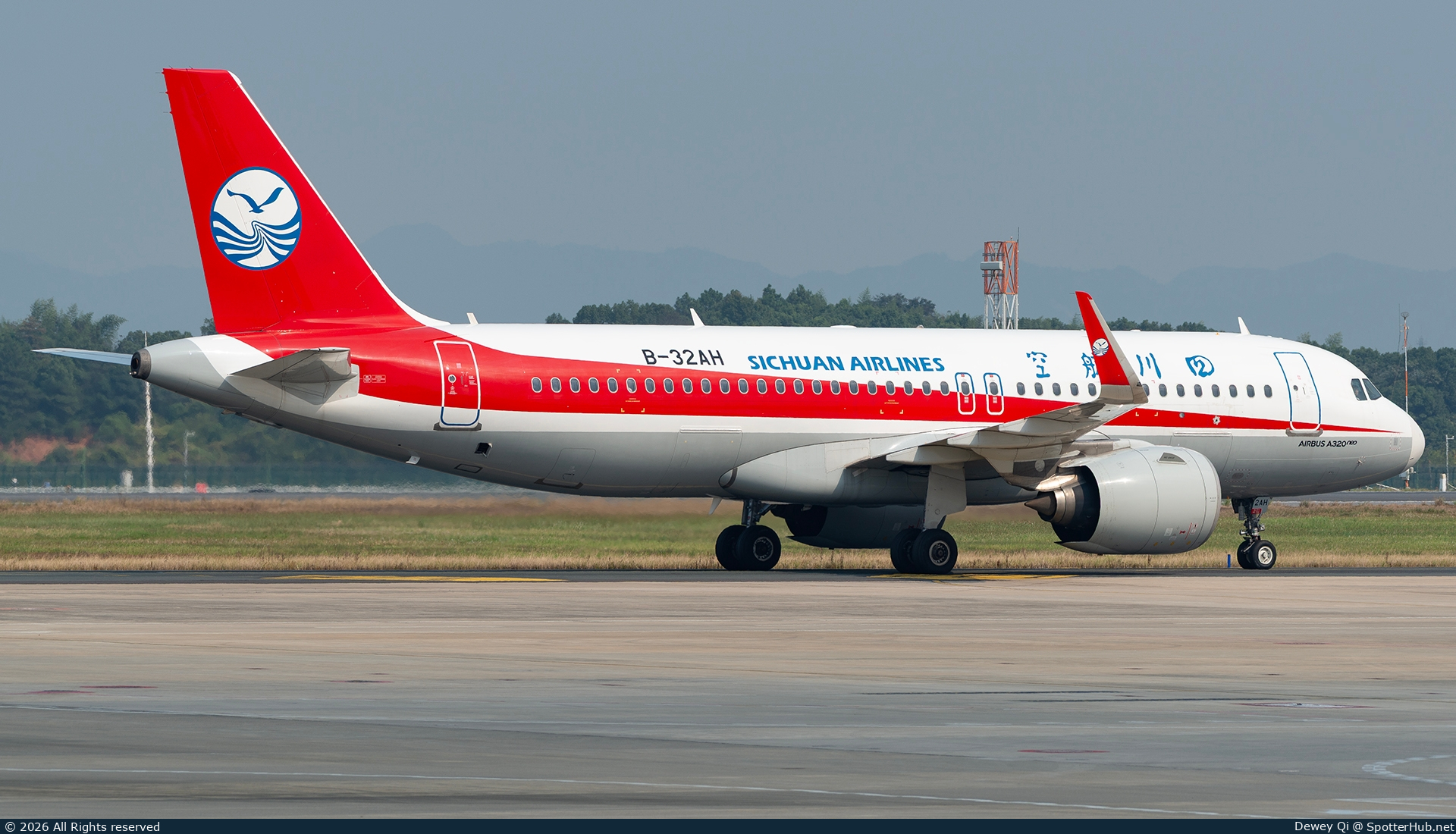 Photo of B-32AH - Airbus A320-271N operated by Sichuan Airlines