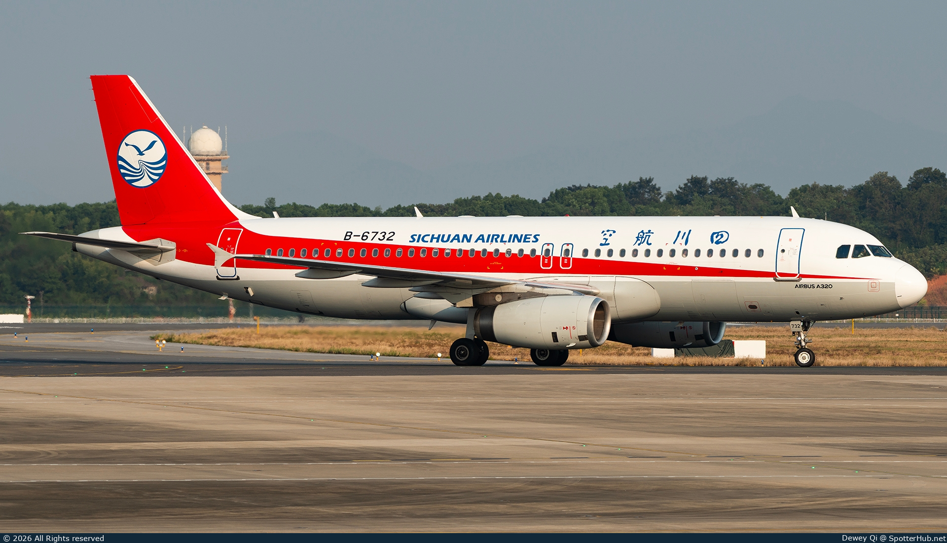 Photo of B-6732 - Airbus A320-232 operated by Sichuan Airlines