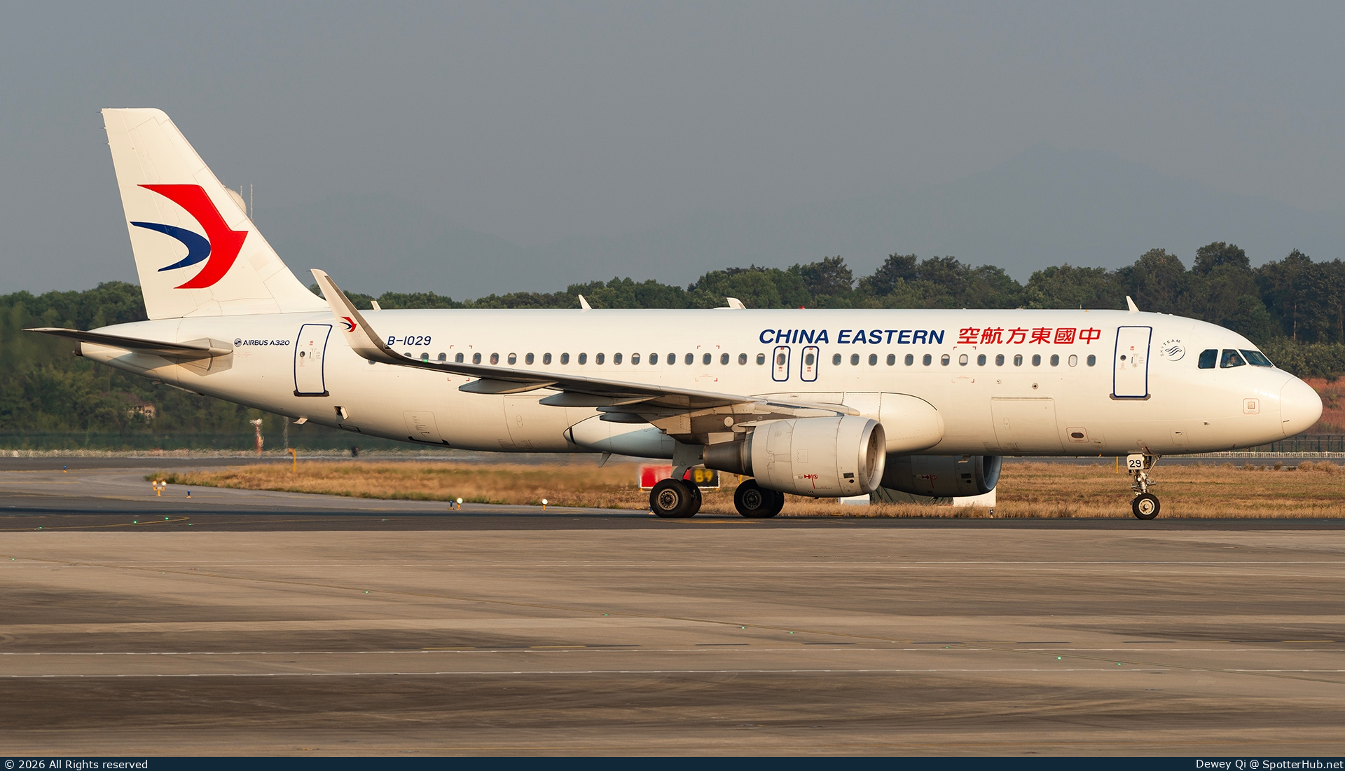 Photo of B-1029 - Airbus A320-214 operated by China Eastern Airlines