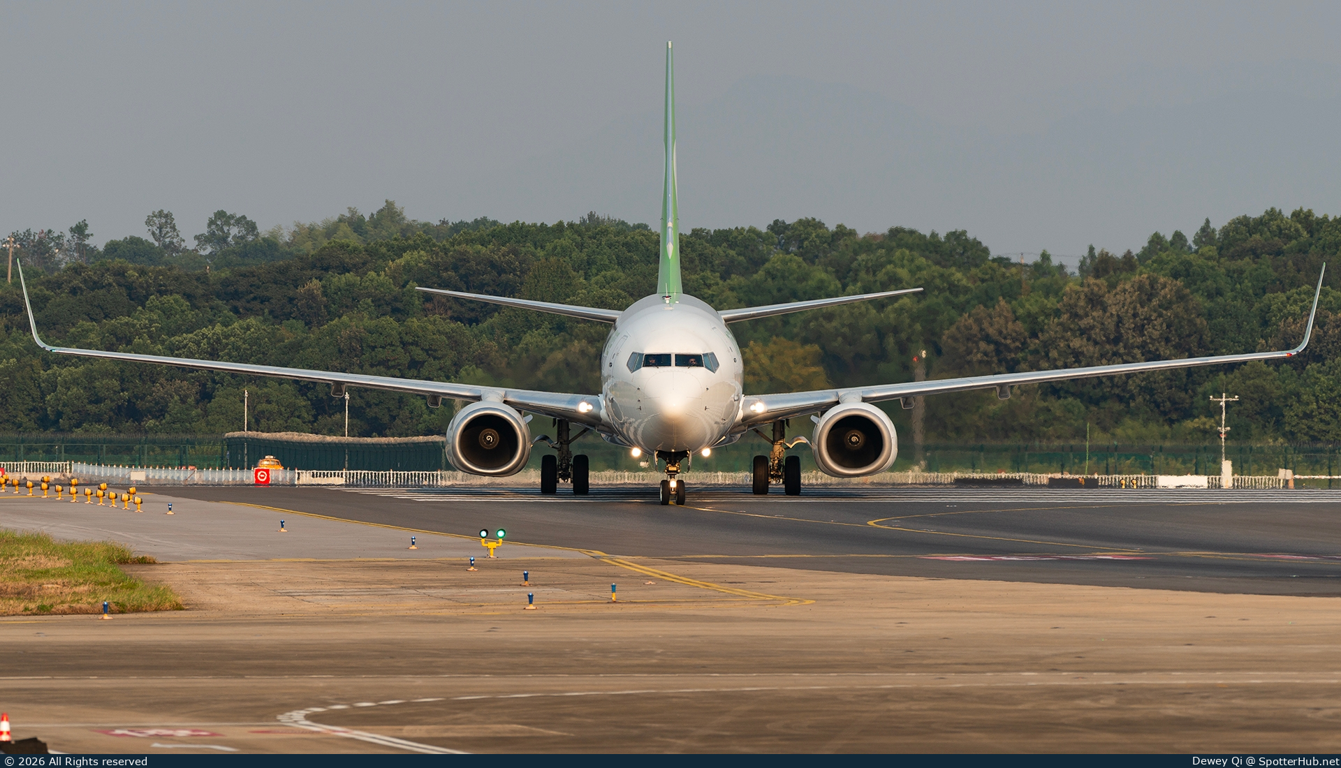 Photo of B-220Y - Boeing 737-86N operated by 9Air