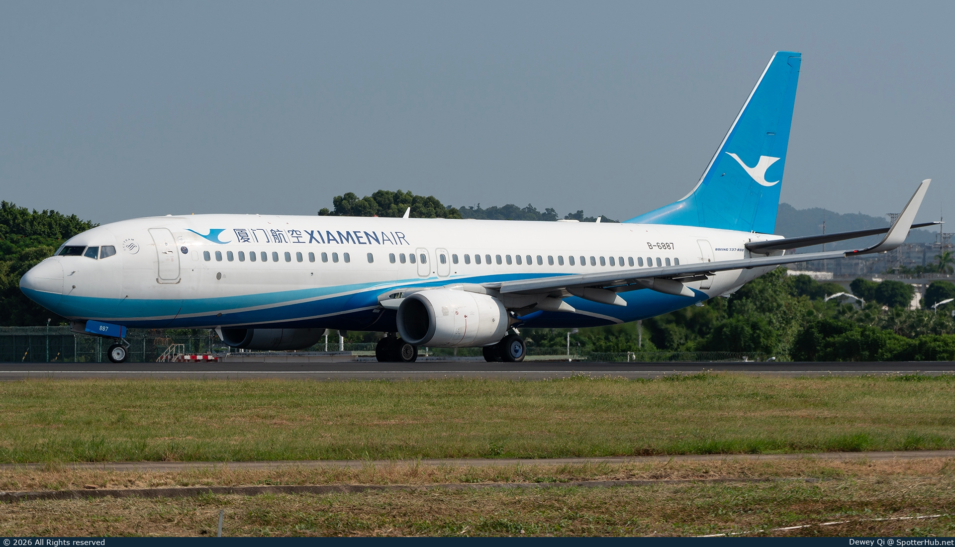 Photo of B-6887 - Boeing 737-8MB operated by Xiamen Airlines