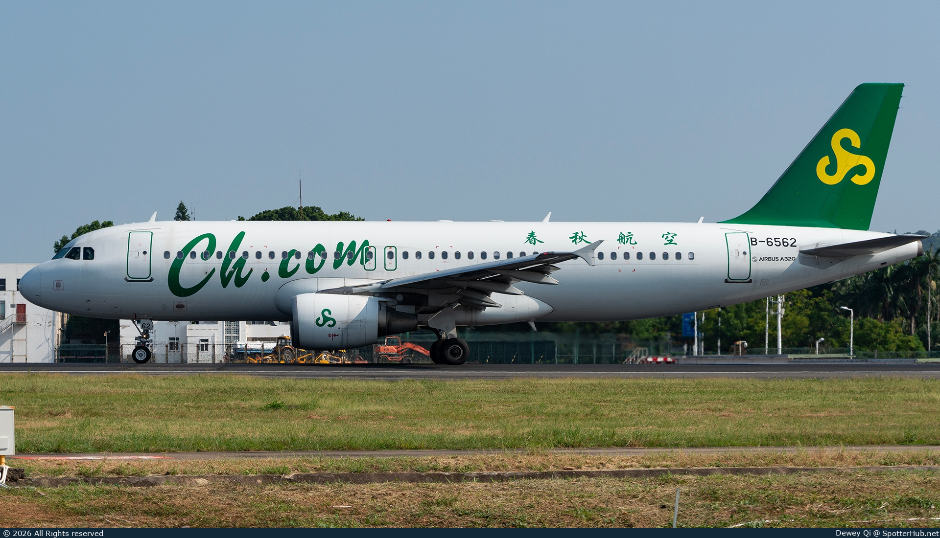 Photo of B-6562 - Airbus A320-214 operated by Spring Airlines