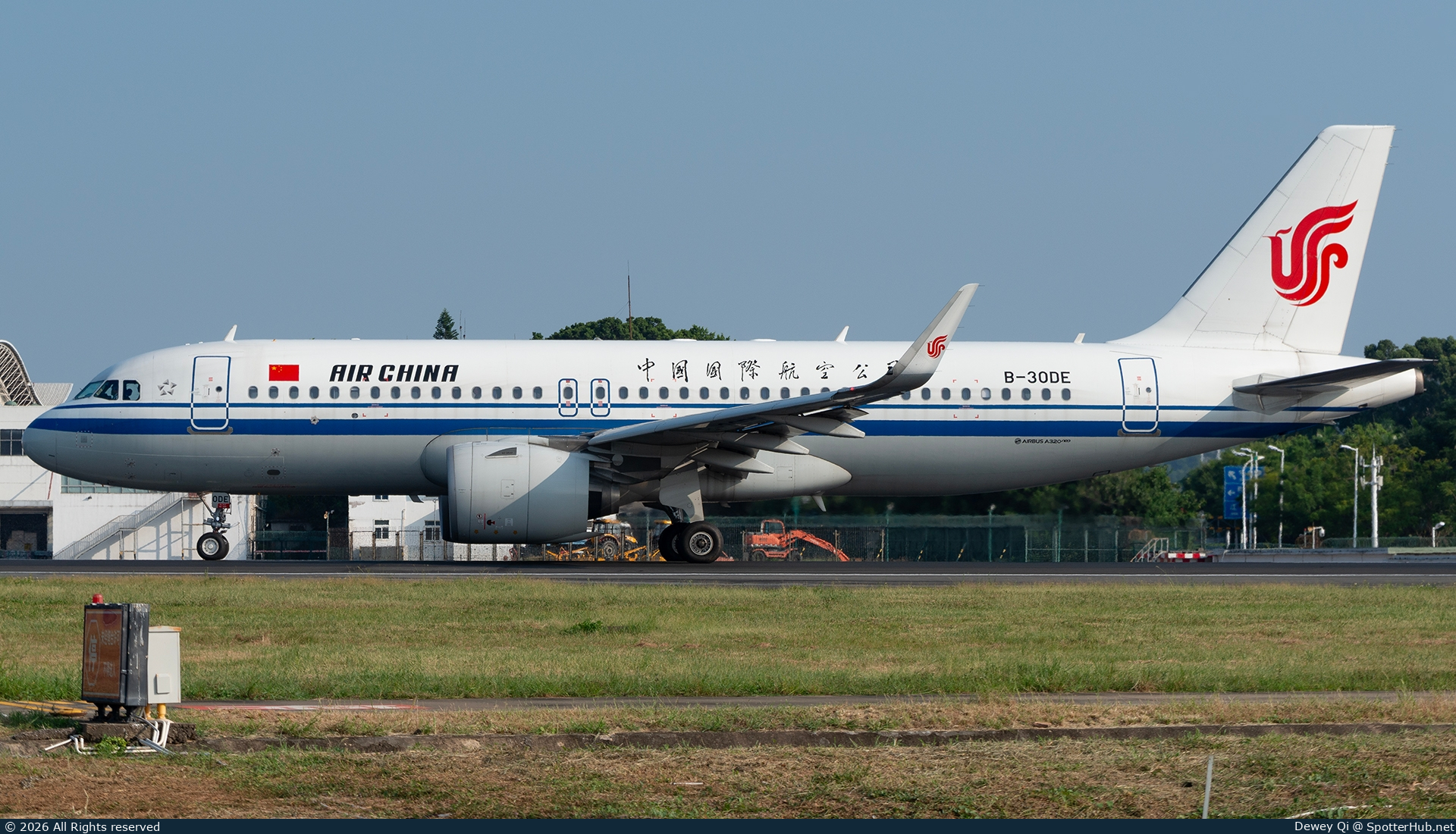 Photo of B-30DE - Airbus A320-271N operated by Air China