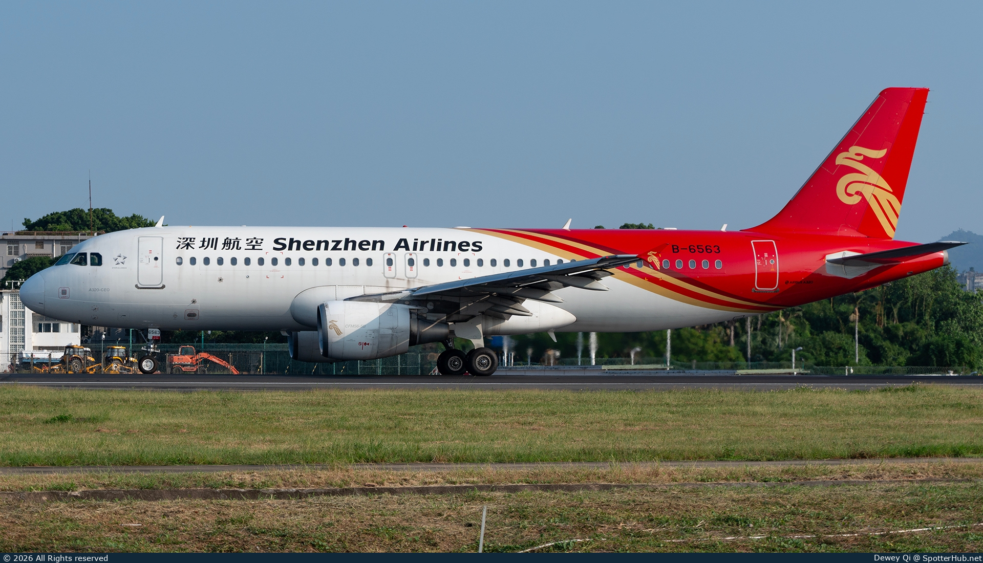 Photo of B-6563 - Airbus A320-214 operated by Shenzhen Airlines