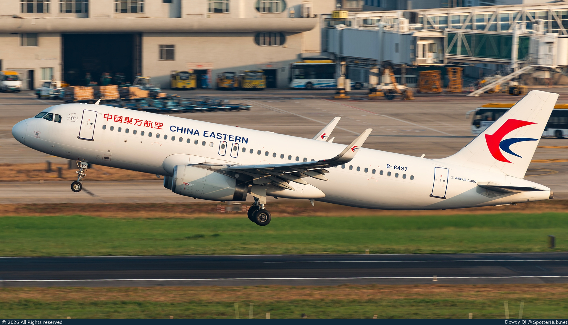 Photo of B-8497 - Airbus A320-232 operated by China Eastern Airlines