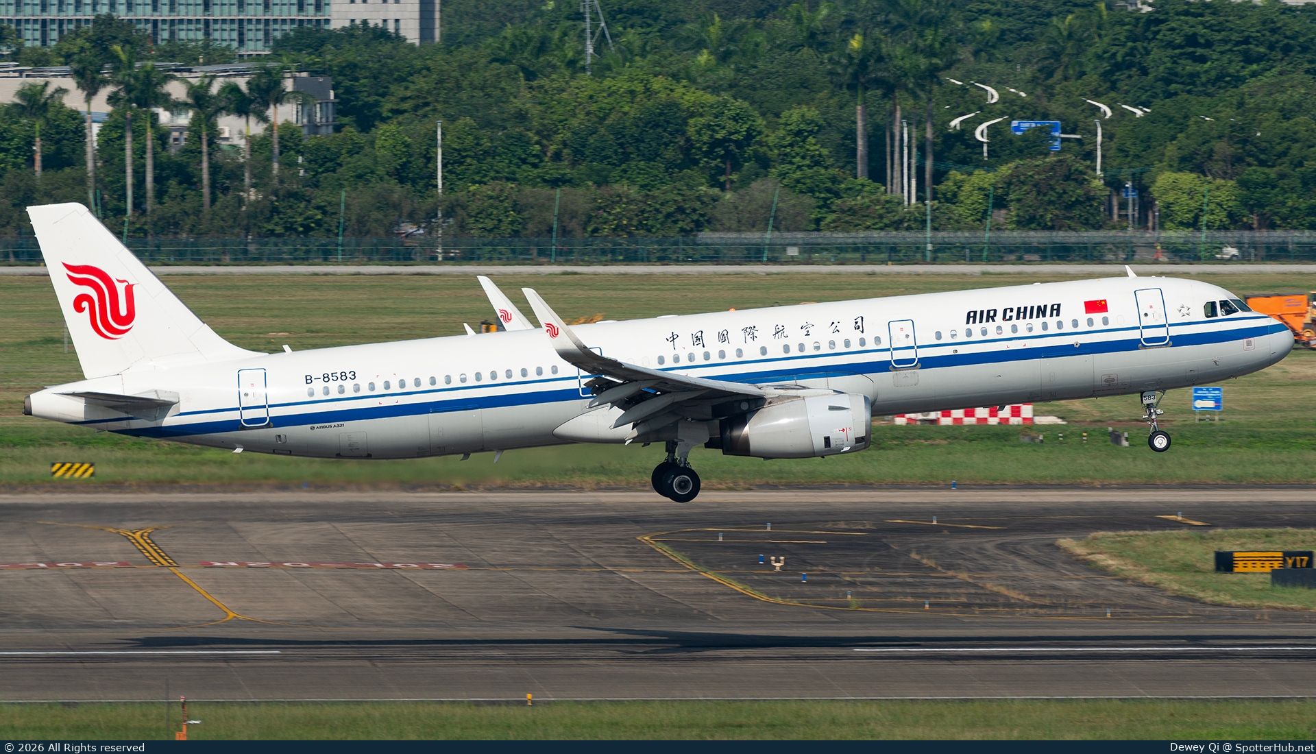 Photo of B-8583 - Airbus A321-232 operated by Air China