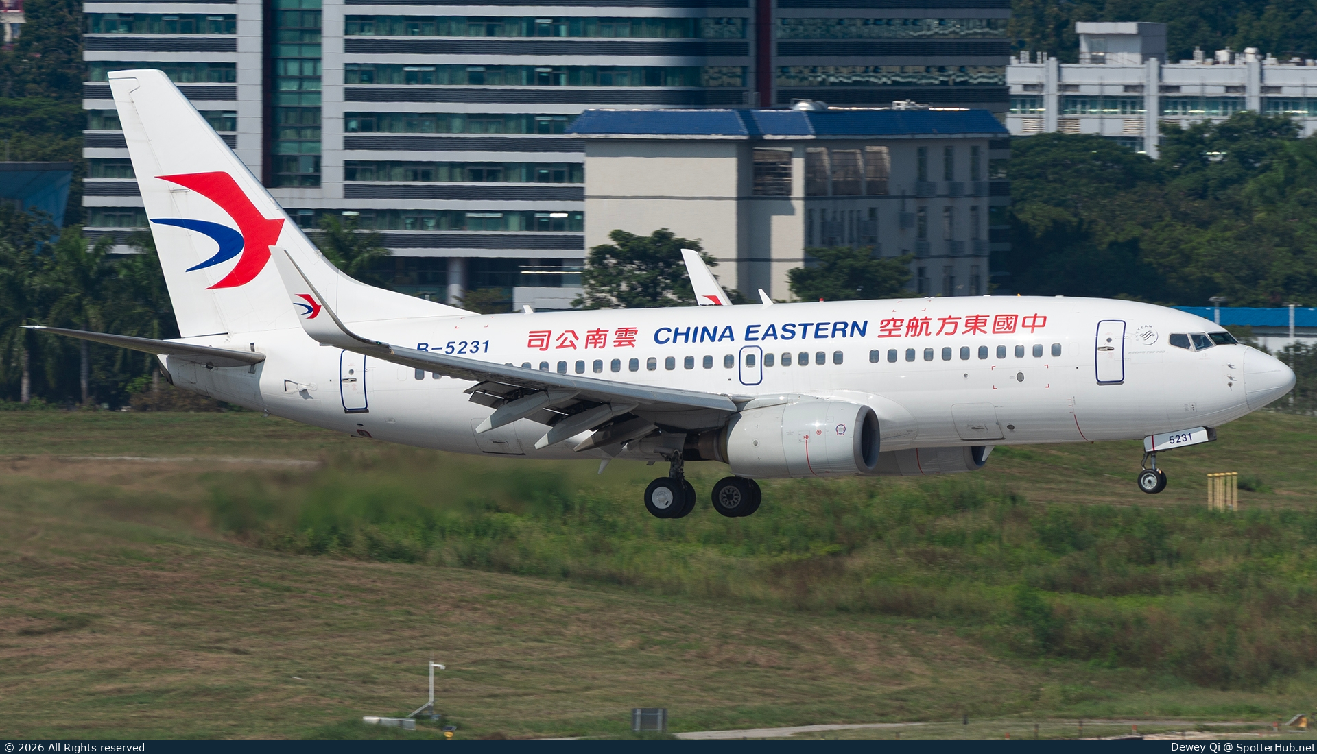 Photo of B-5231 - Boeing 737-79P operated by China Eastern Airlines