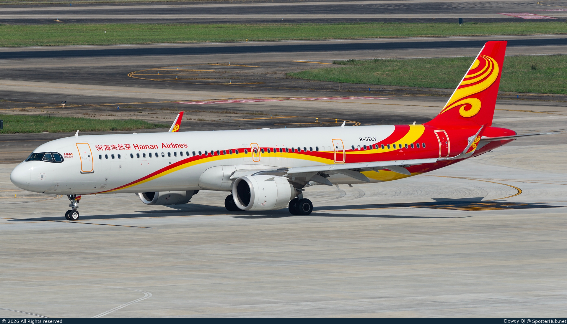 Photo of B-32LY - Airbus A321-251NX operated by Hainan Airlines