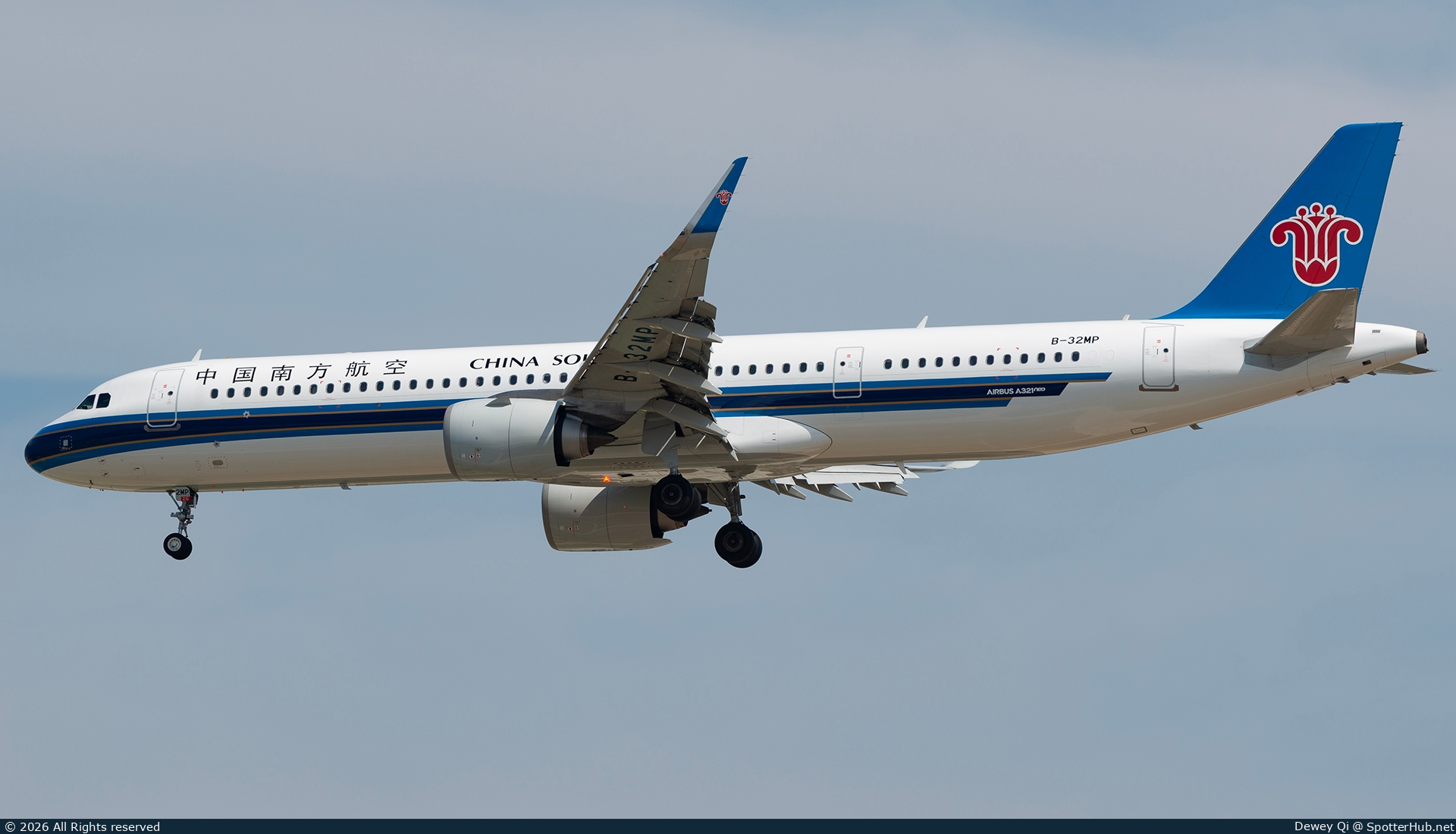 Photo of B-32MP - Airbus A321-251NX operated by China Southern Airlines