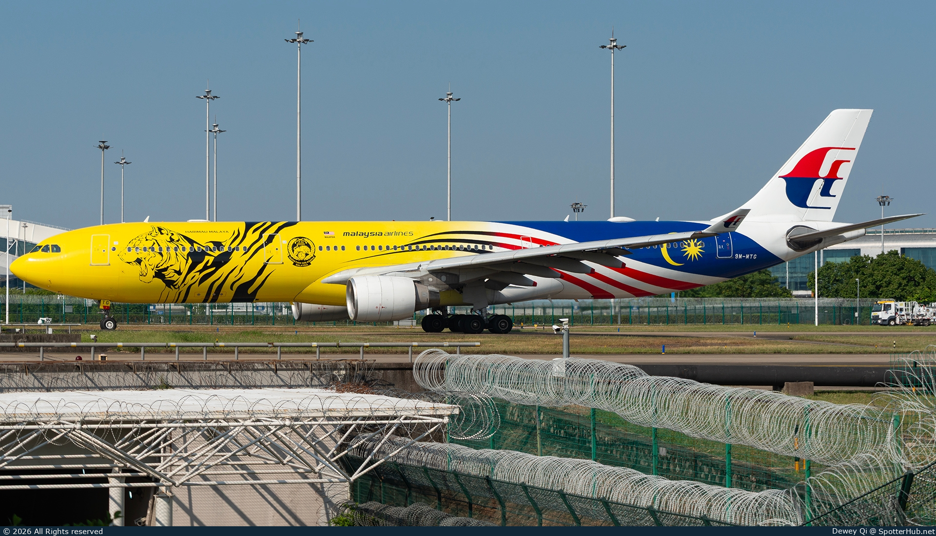 Photo of 9M-MTG - Airbus A330-323 operated by Malaysia Airlines