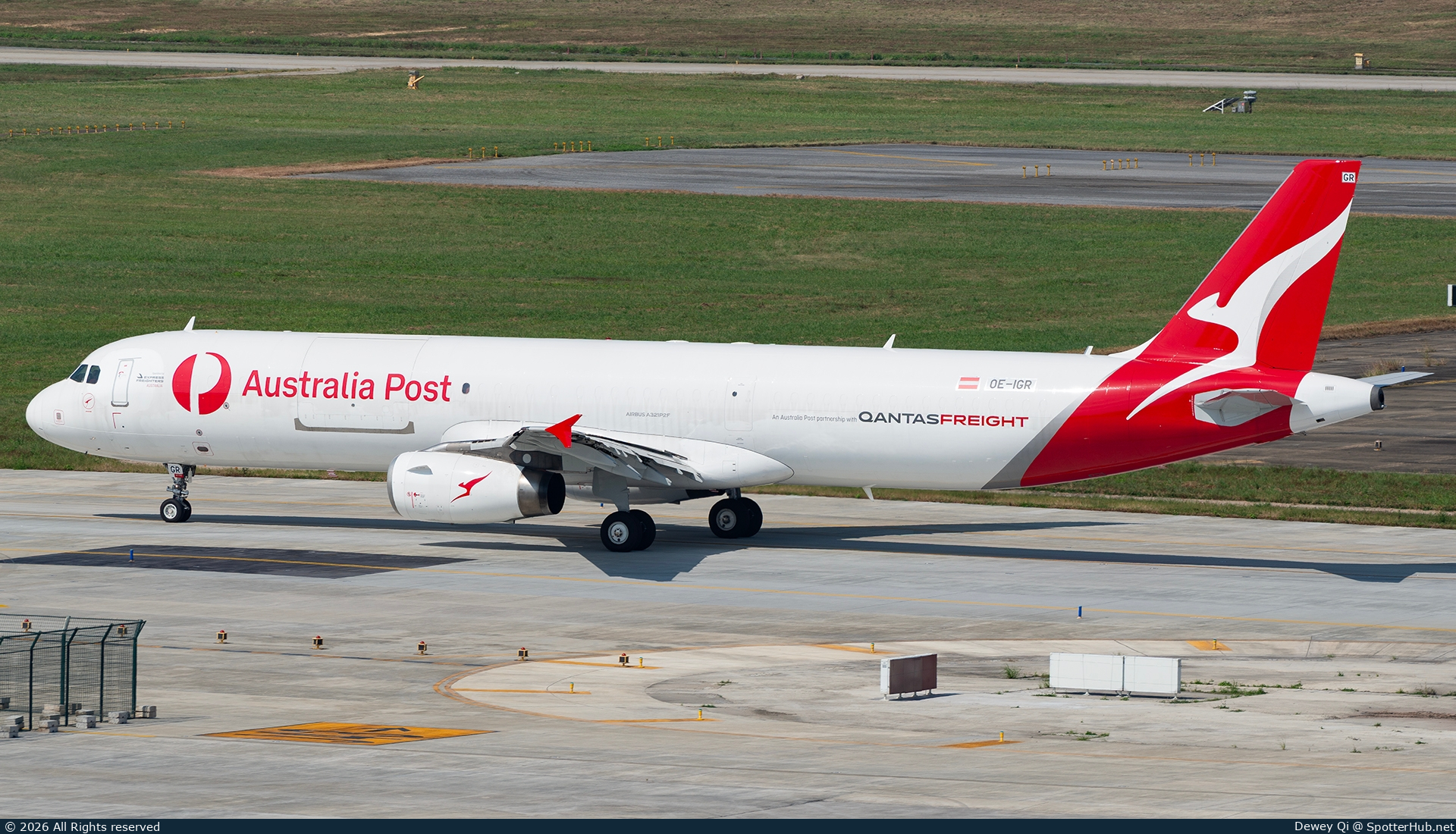 Photo of OE-IGR - Airbus A321-231(P2F) operated by AerCap