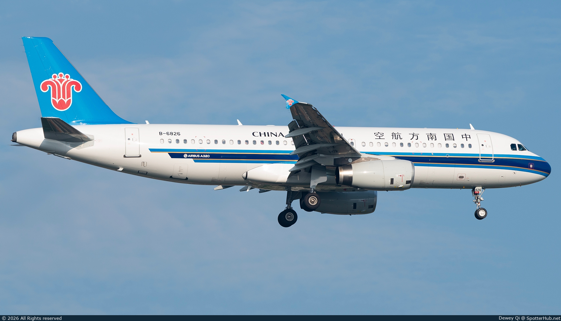 Photo of B-6826 - Airbus A320-232 operated by China Southern Airlines