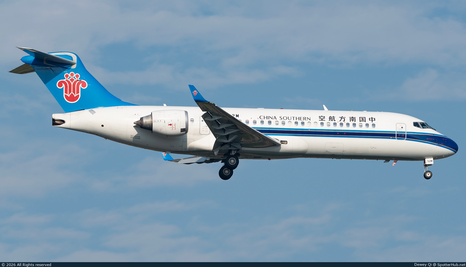 Photo of B-652M - COMAC C909 operated by China Southern Airlines