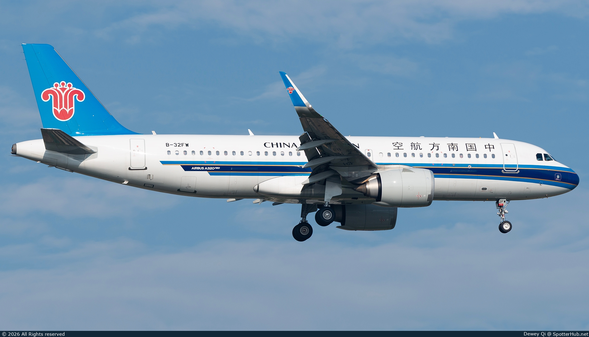 Photo of B-32FW - Airbus A320-251N operated by China Southern Airlines