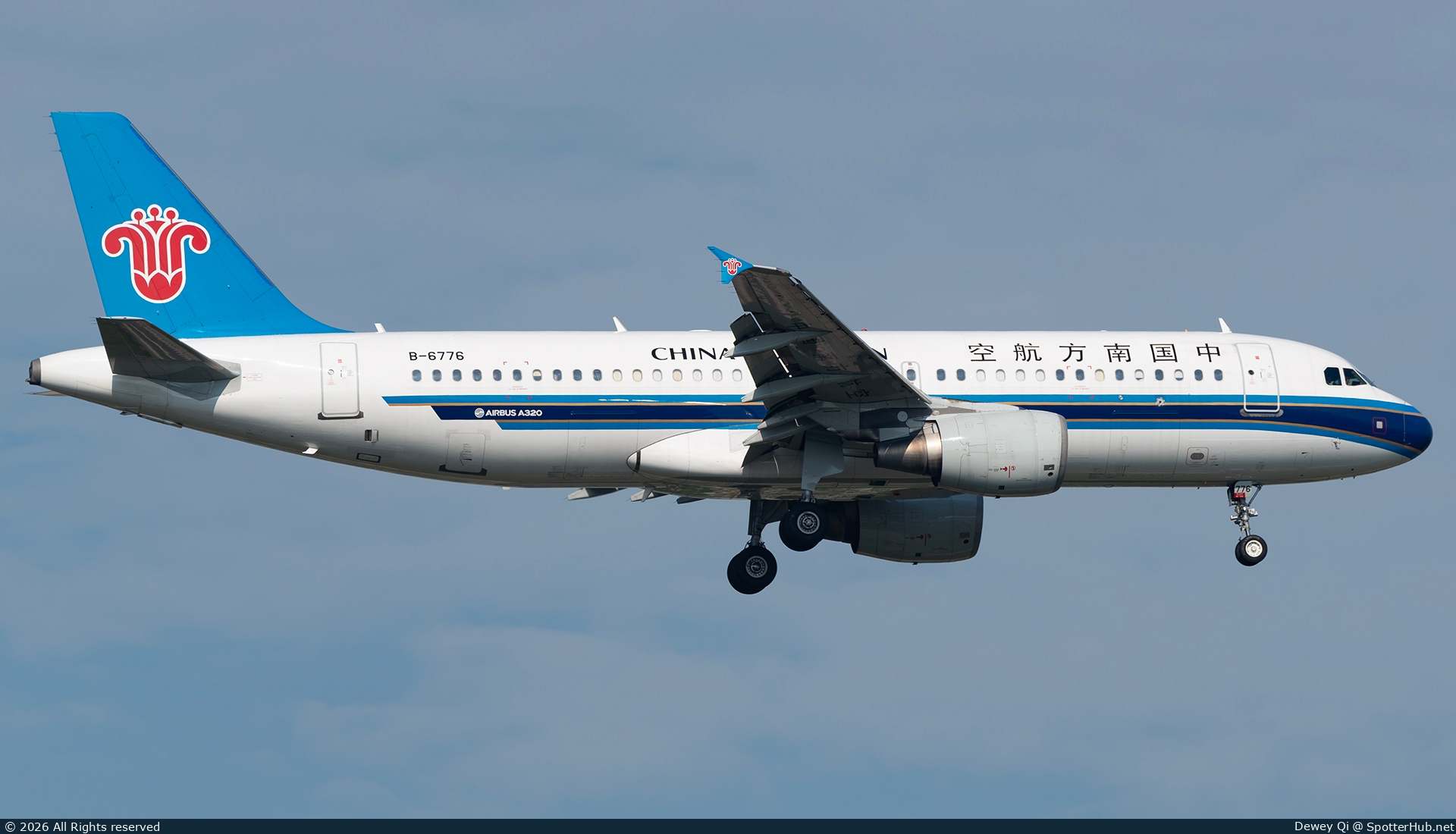 Photo of B-6776 - Airbus A320-214 operated by China Southern Airlines