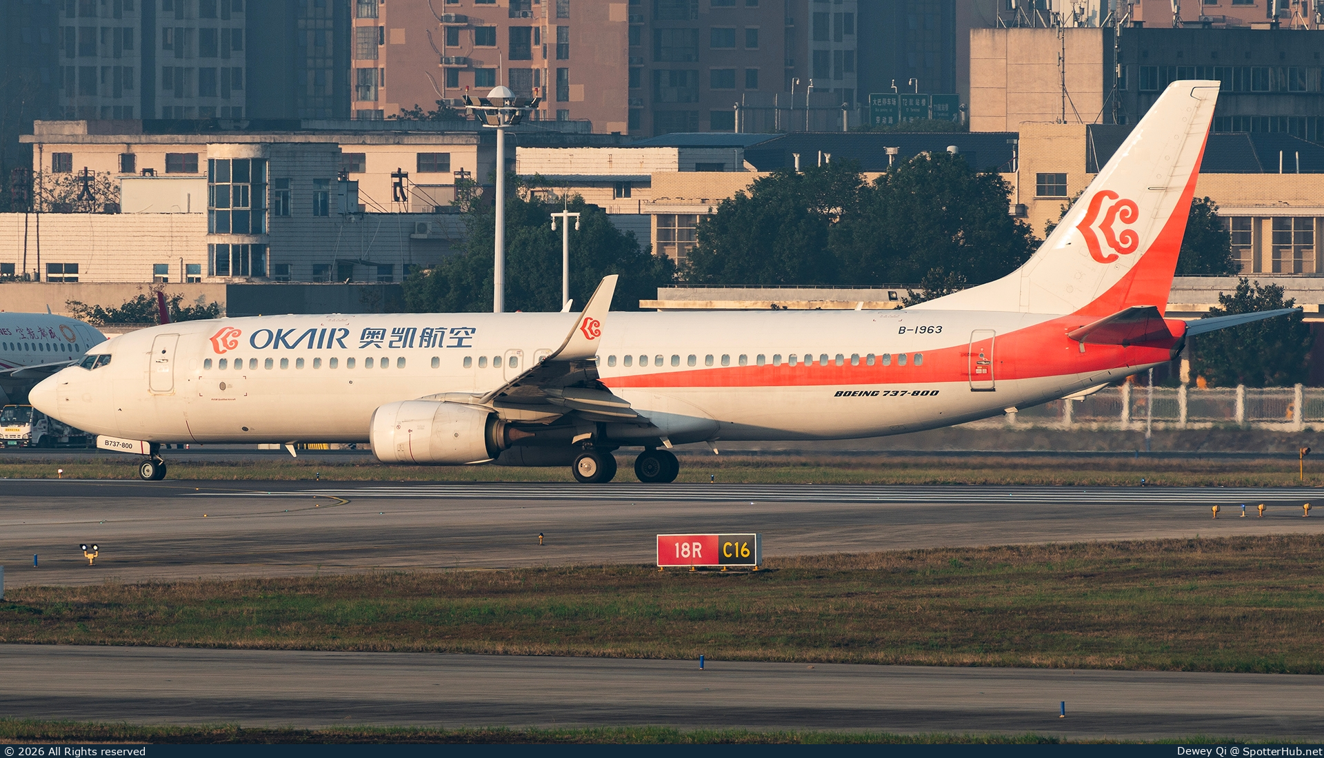 Photo of B-1963 - Boeing 737-86N operated by OK Air