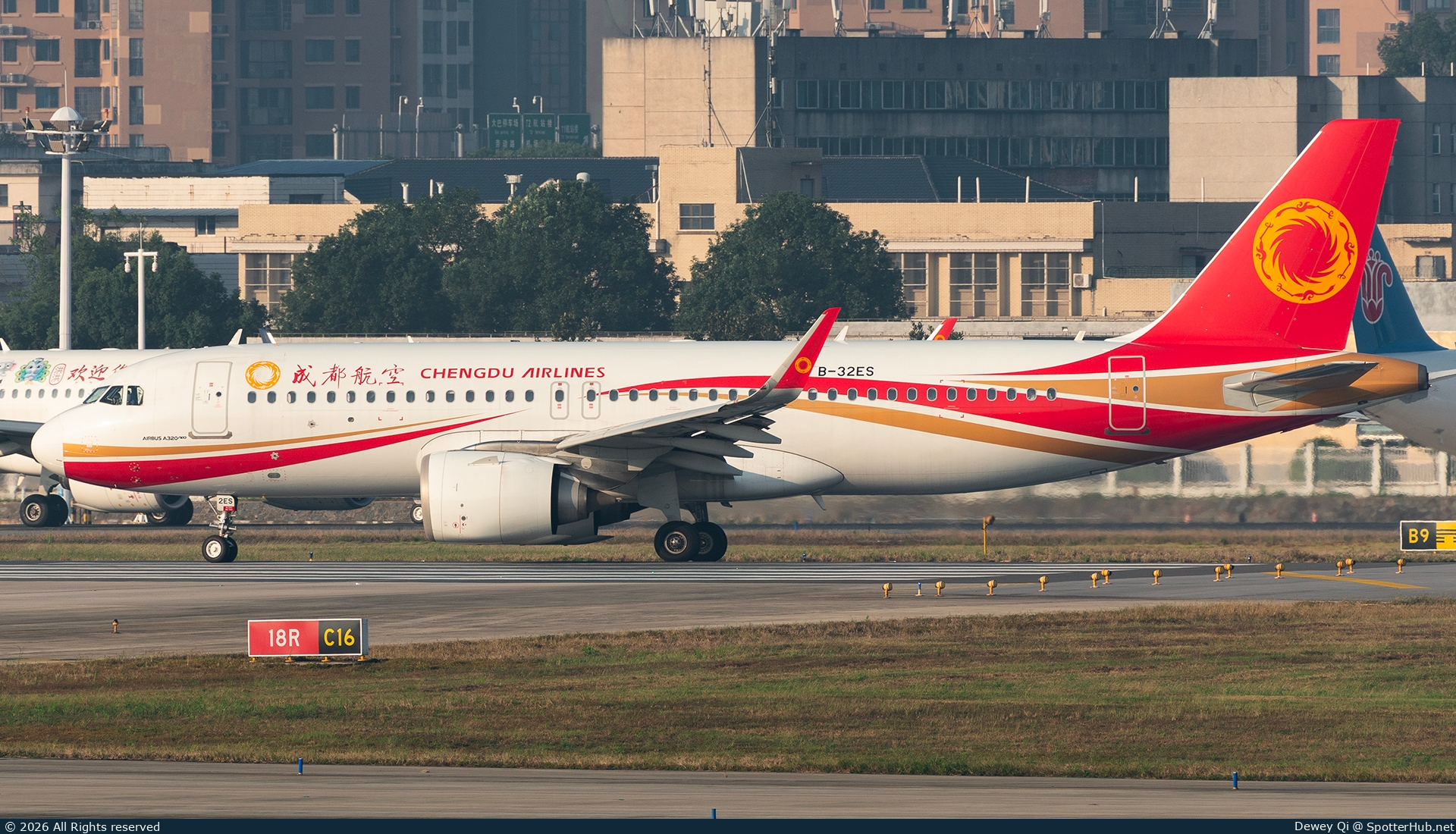 Photo of B-32ES - Airbus A320-251N operated by Chengdu Airlines