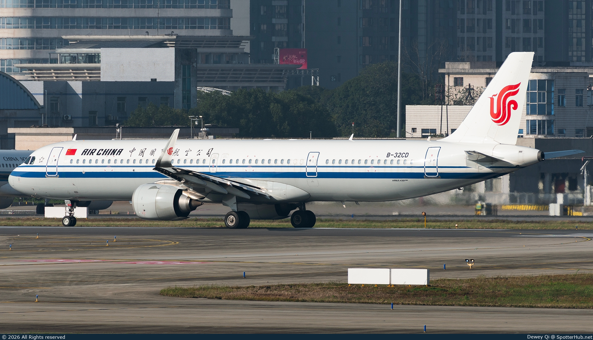 Photo of B-32CD - Airbus A321-251NX operated by Air China