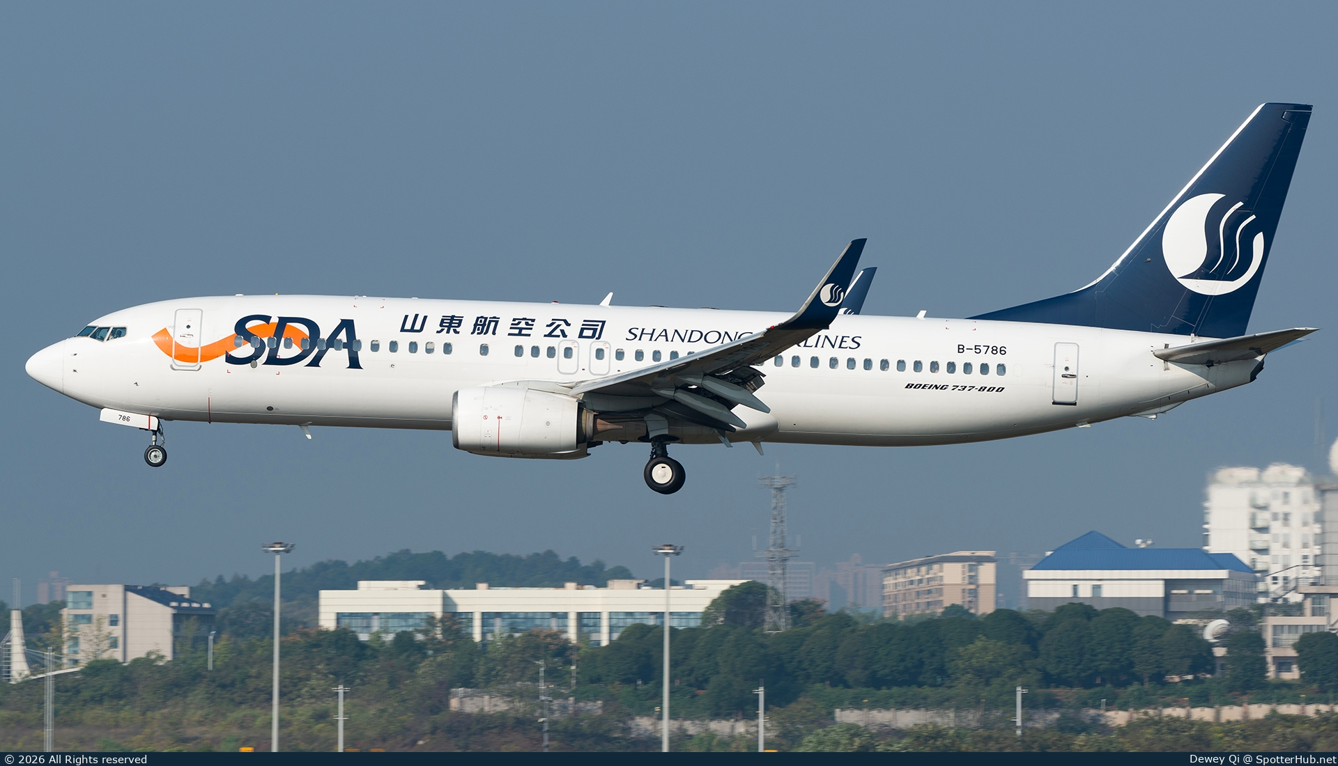 Photo of B-5786 - Boeing 737-85N operated by Shandong Airlines