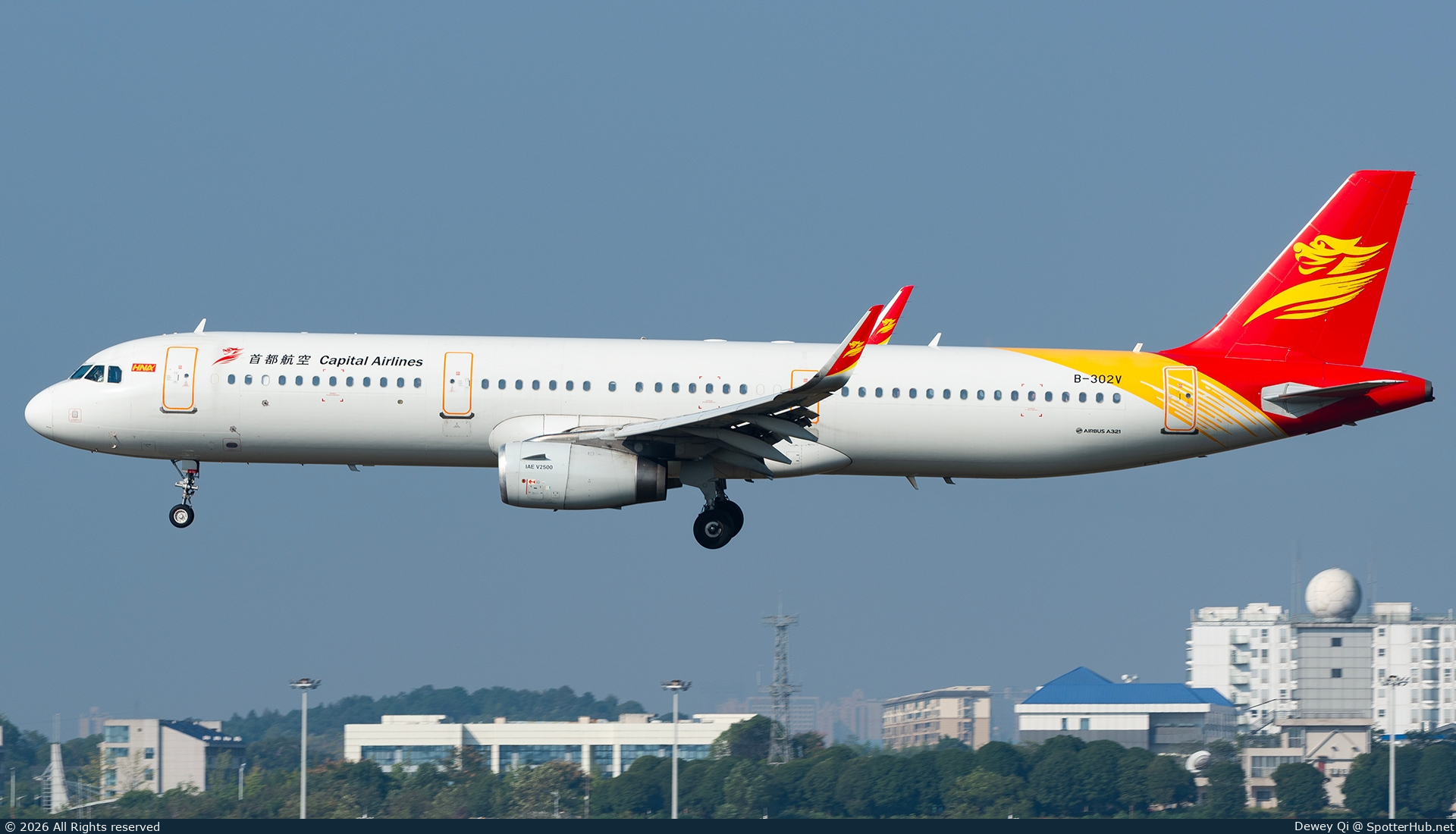 Photo of B-302V - Airbus A321-231 operated by Capital Airlines