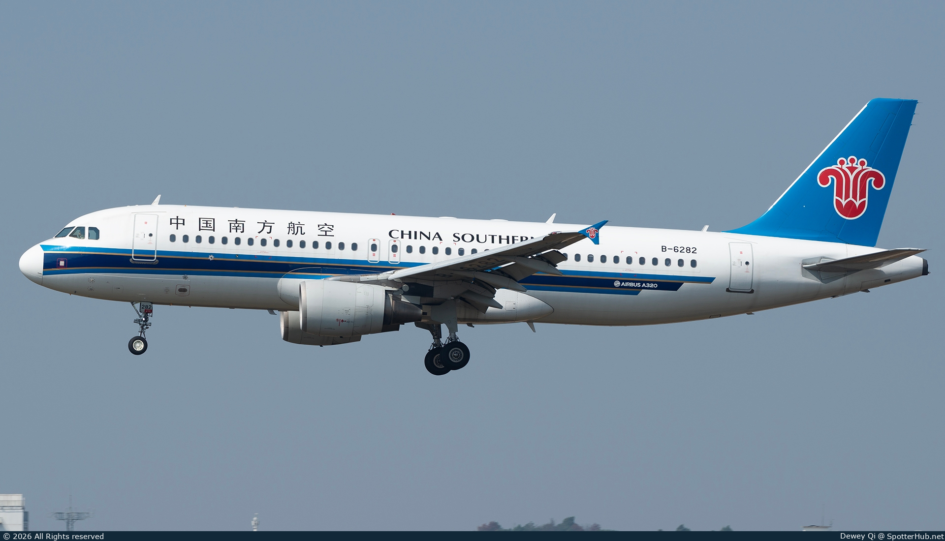 Photo of B-6282 - Airbus A320-214 operated by China Southern Airlines