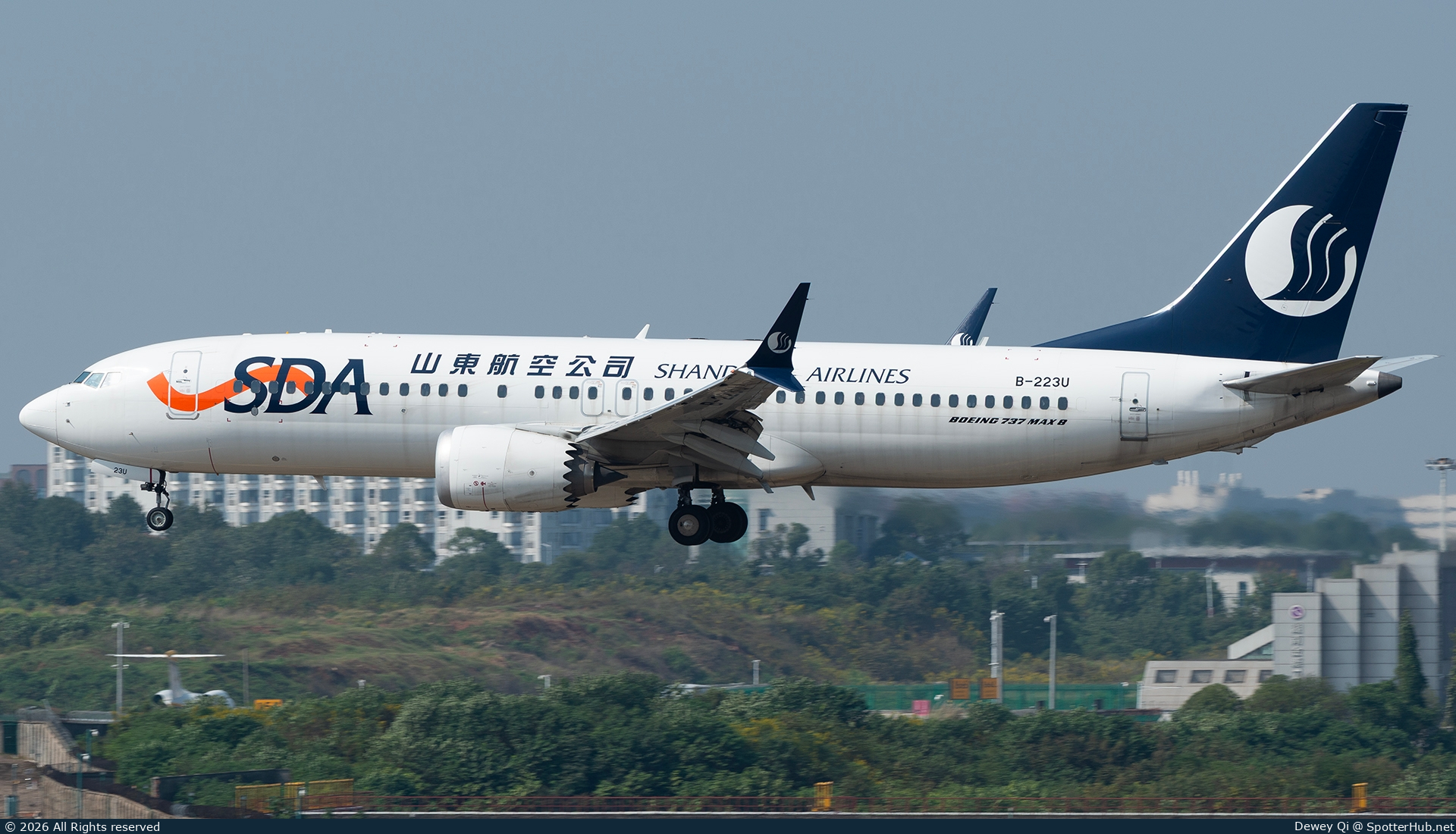 Photo of B-223U - Boeing 737 MAX 8 operated by Shandong Airlines