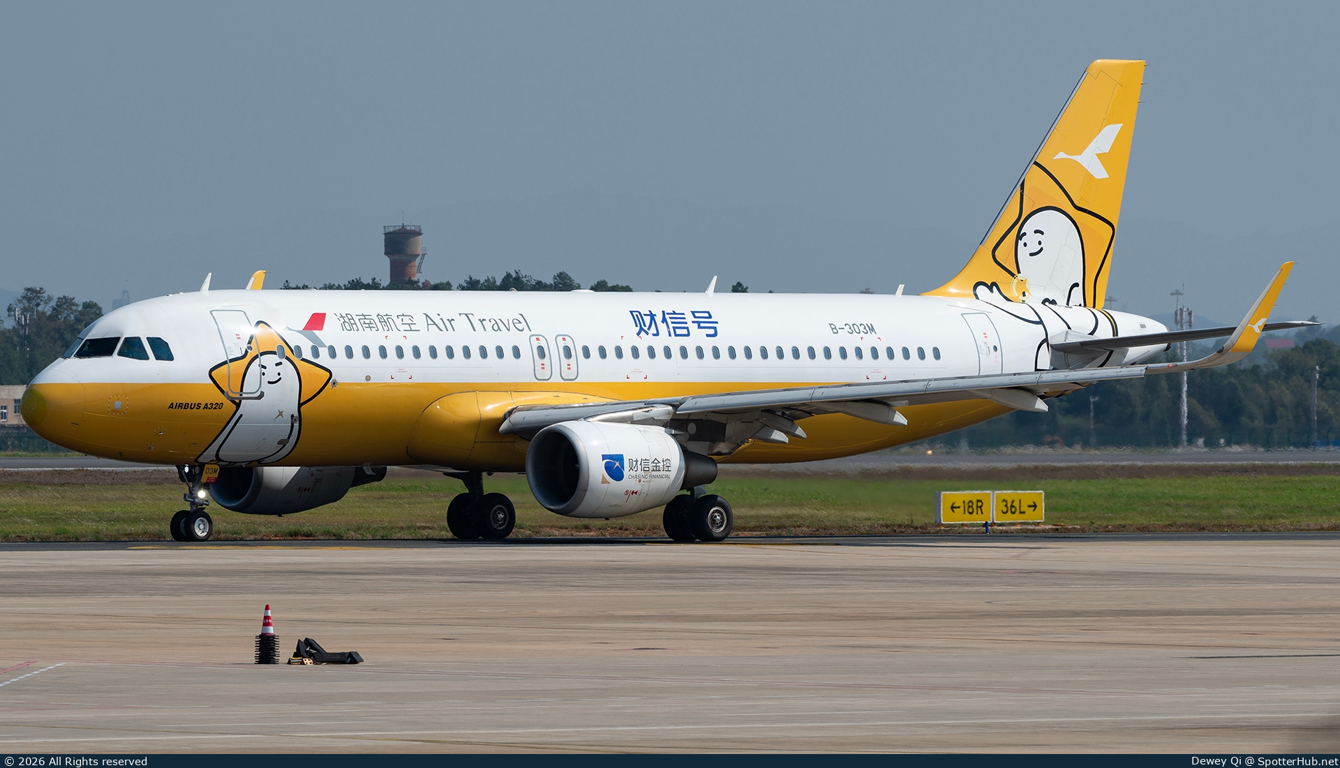 Photo of B-303M - Airbus A320-214 operated by Air Travel