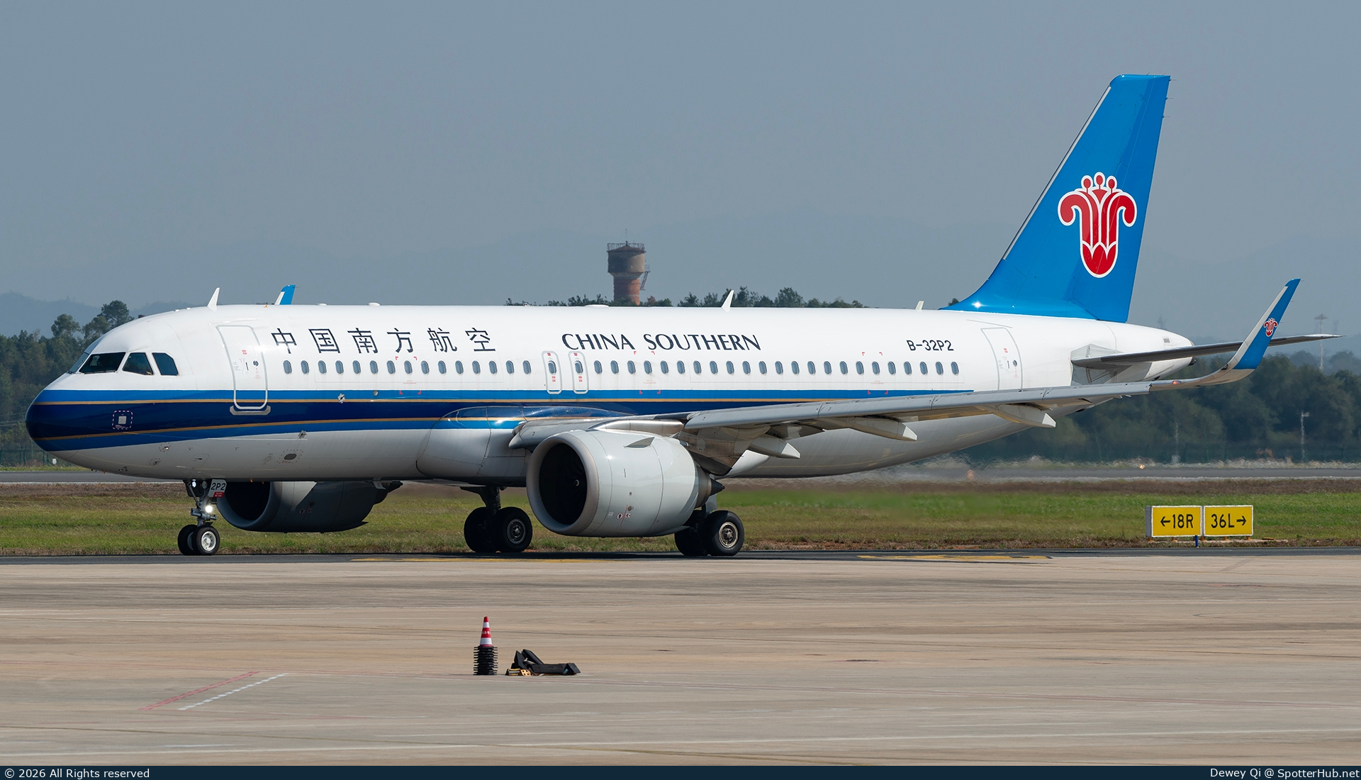 Photo of B-32P2 - Airbus A320-251N operated by China Southern Airlines