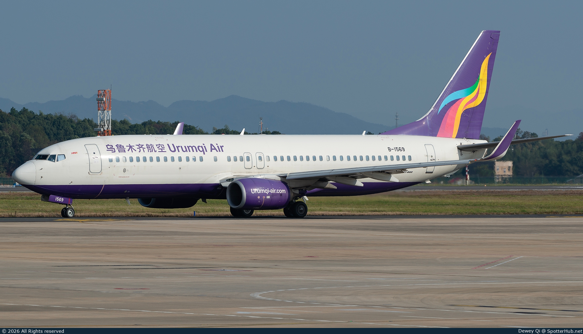 Photo of B-1569 - Boeing 737-84P operated by Urumqi Air