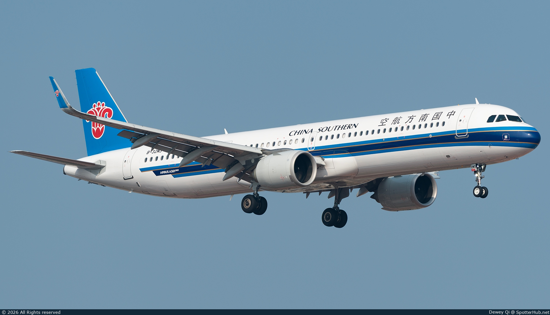 Photo of B-32M3 - Airbus A321-251NX operated by China Southern Airlines