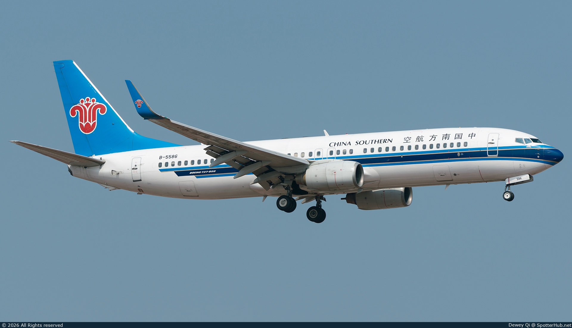 Photo of B-5586 - Boeing 737-86J operated by China Southern Airlines
