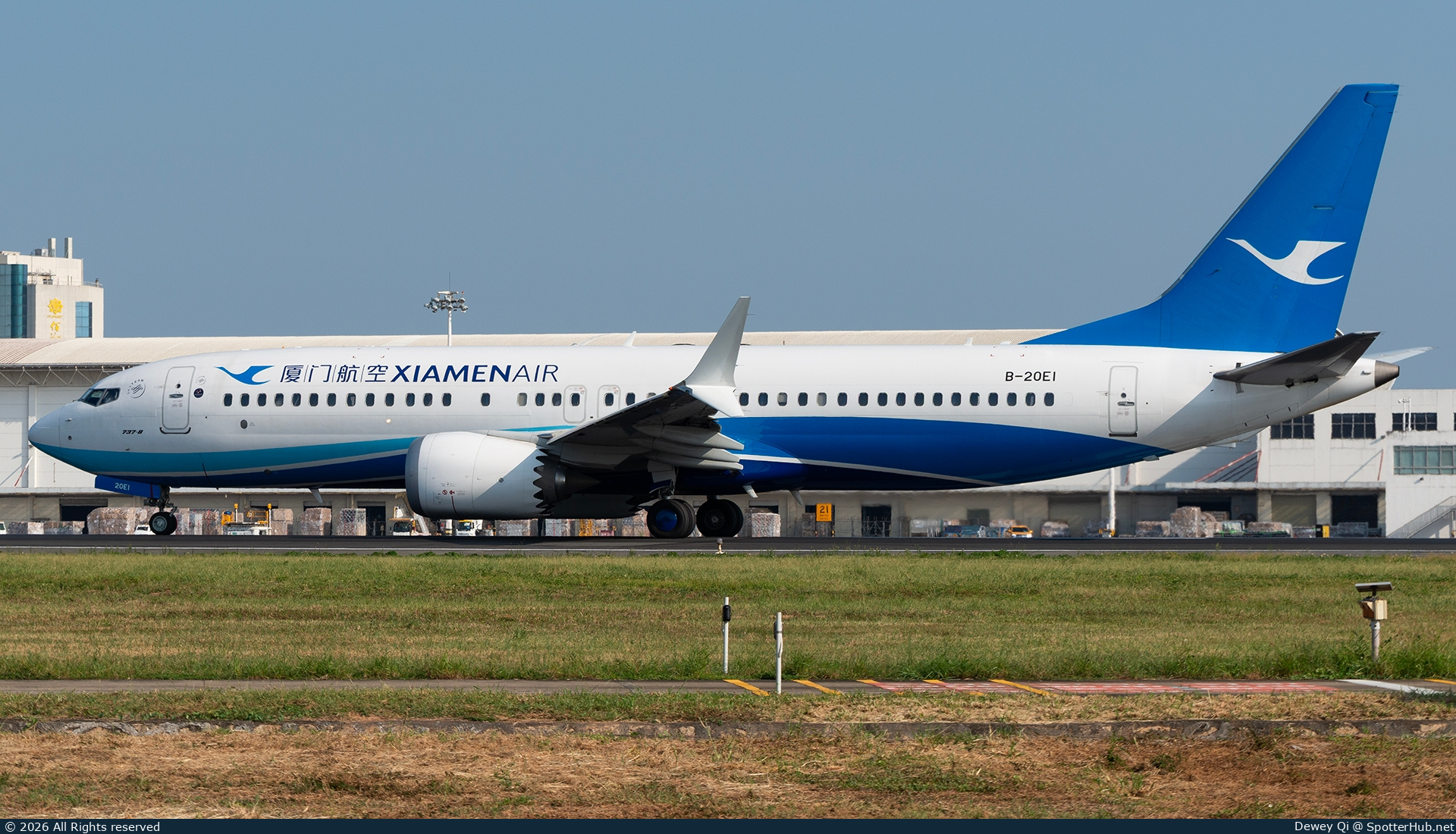Photo of B-20E1 - Boeing 737 MAX 8 operated by Xiamen Airlines