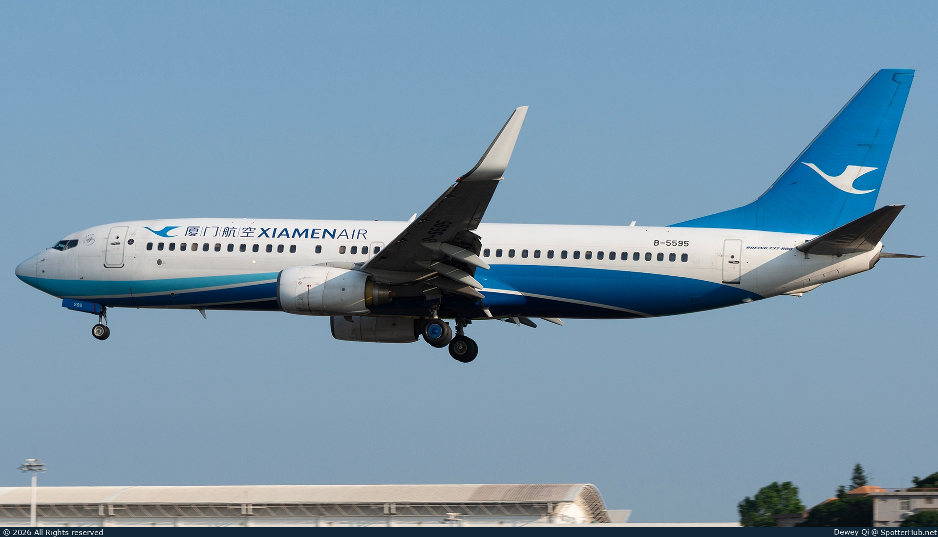 Photo of B-5595 - Boeing 737-86N operated by Xiamen Airlines