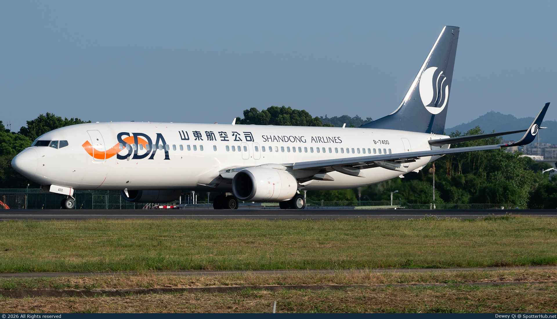 Photo of B-7400 - Boeing 737-86N operated by Hainan Airlines