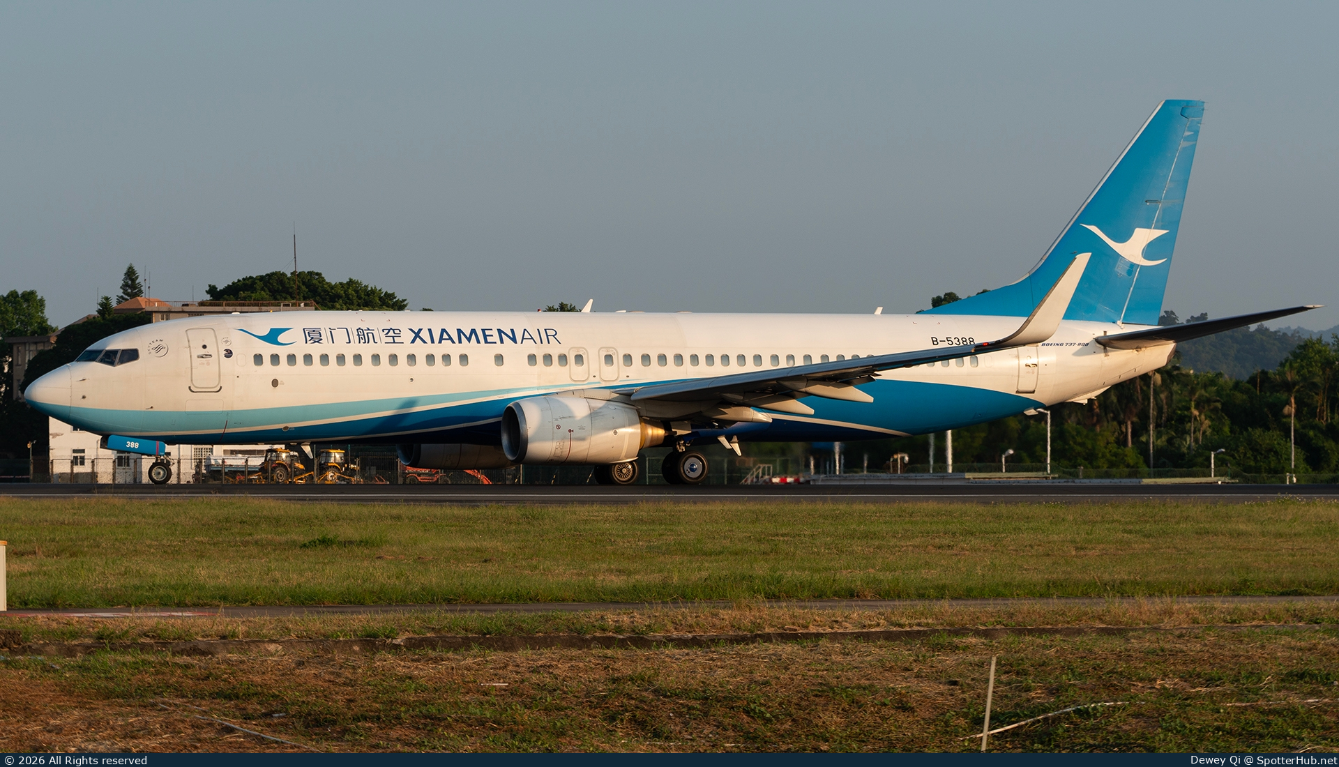 Photo of B-5388 - Boeing 737-86N operated by Xiamen Airlines