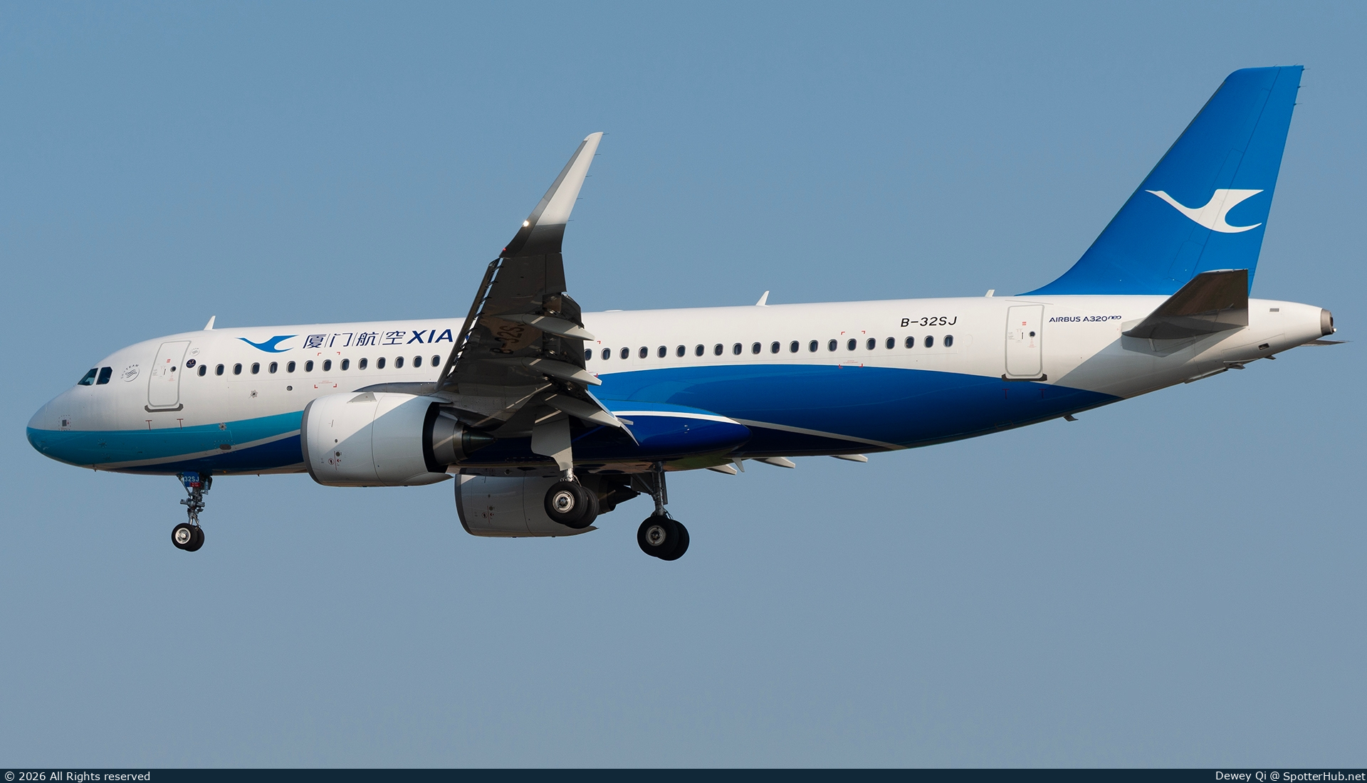 Photo of B-32SJ - Airbus A320-251N operated by Xiamen Airlines
