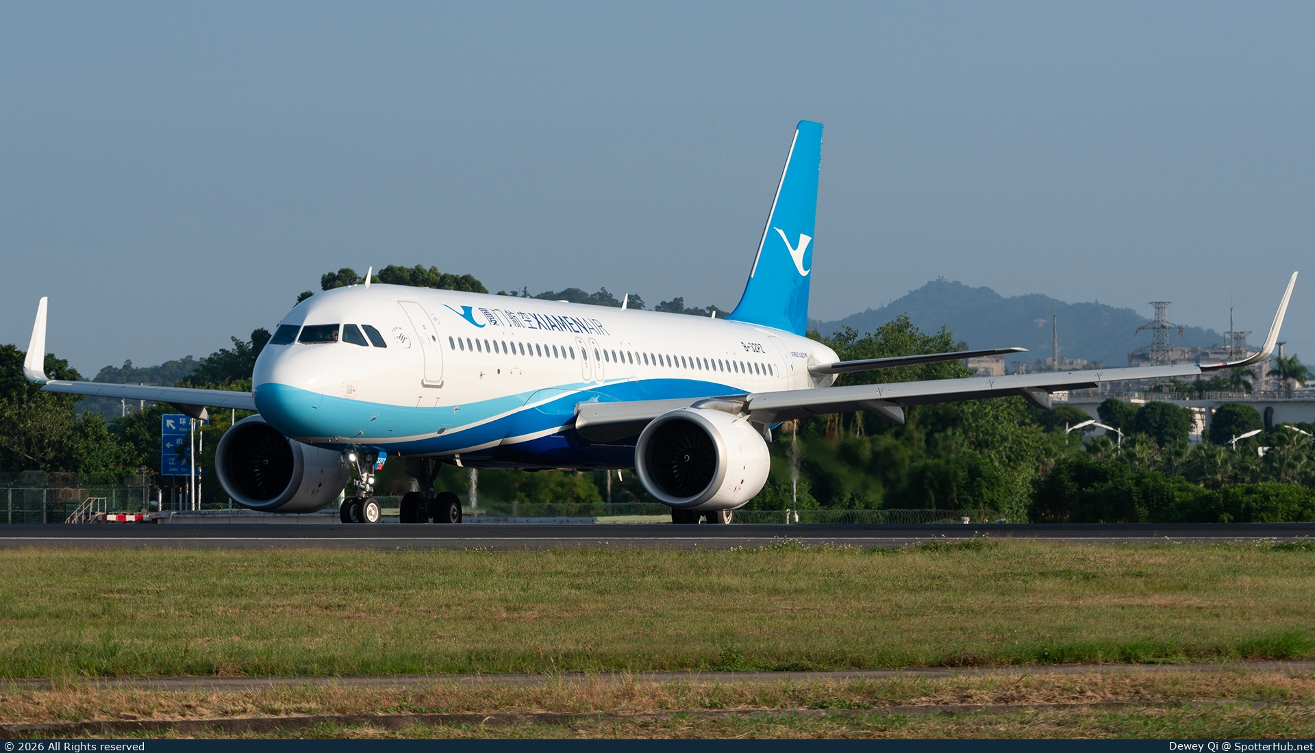 Photo of B-32PZ - Airbus A320-251N operated by Xiamen Airlines