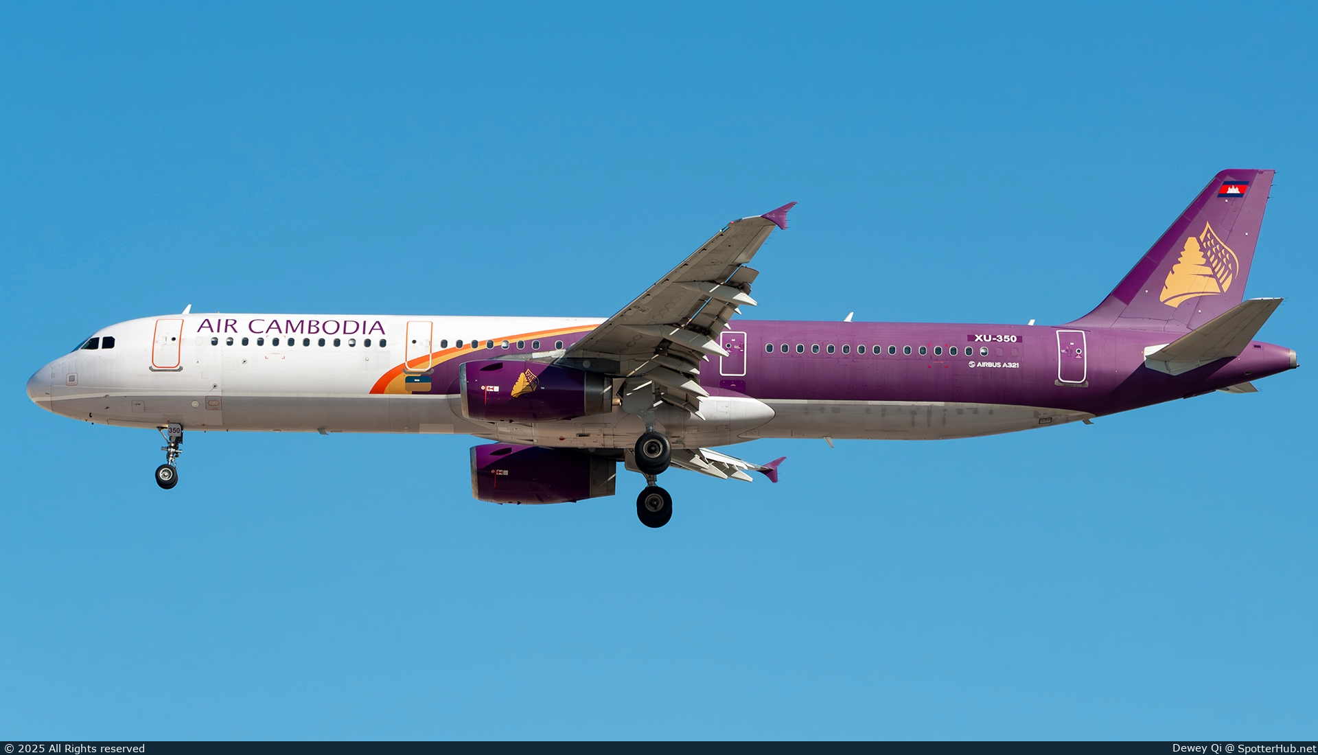 Photo of XU-350 - Airbus A321-231 operated by Air Cambodia