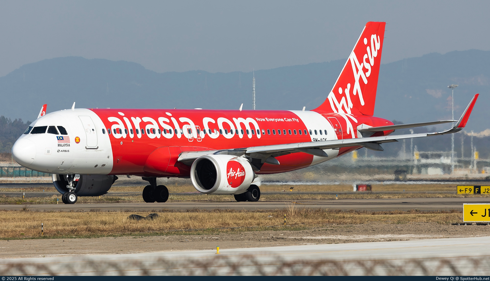 Photo of 9M-AGK - Airbus A320-251N operated by AirAsia