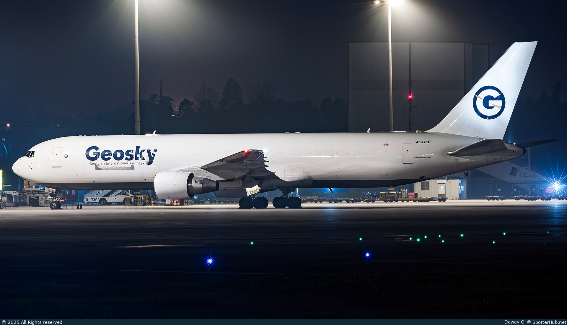 Photo of 4L-GEL - Boeing 767-3BG(ER)(BCF) operated by Geosky