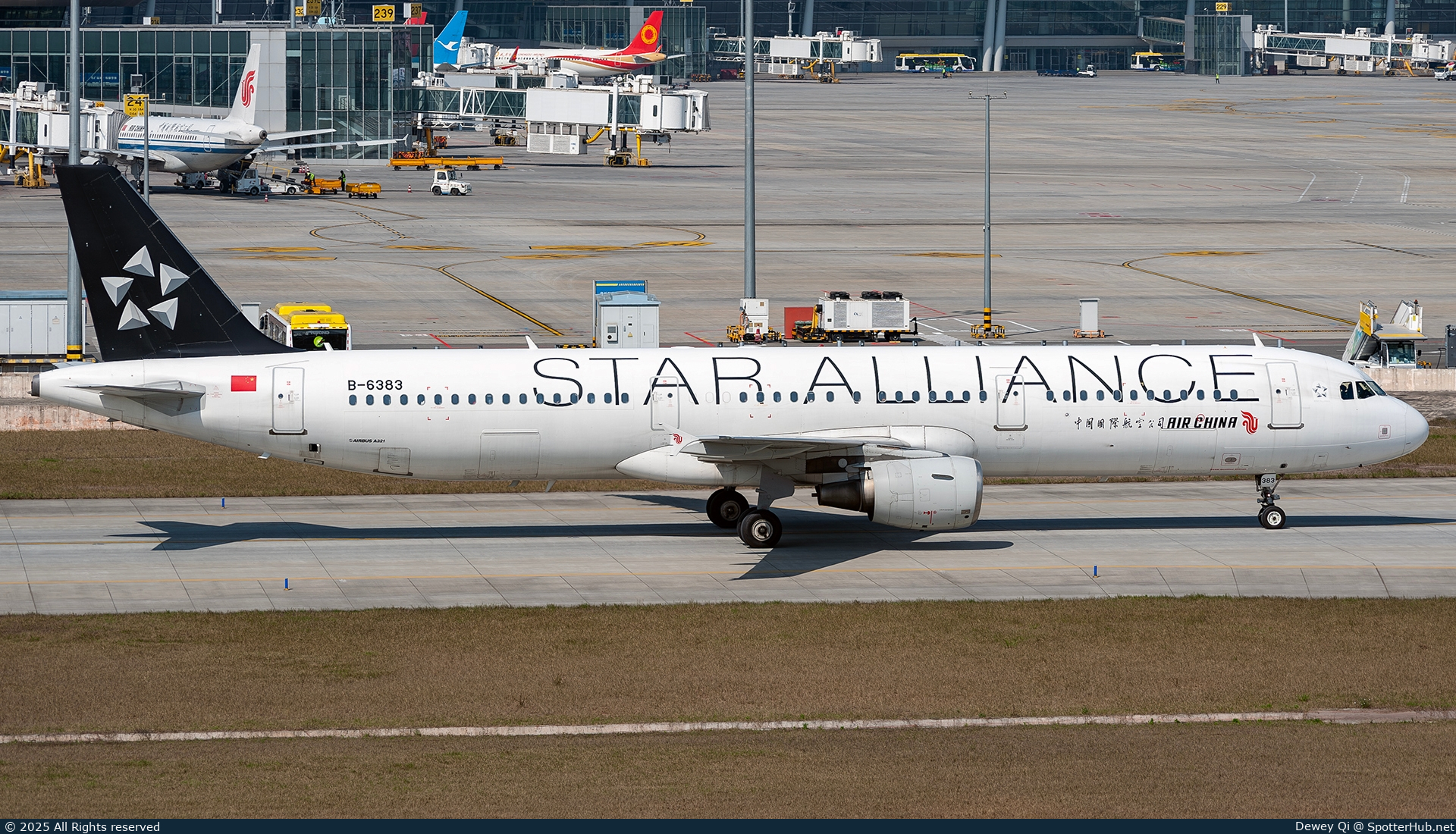 Photo of B-6383 - Airbus A321-213 operated by Air China