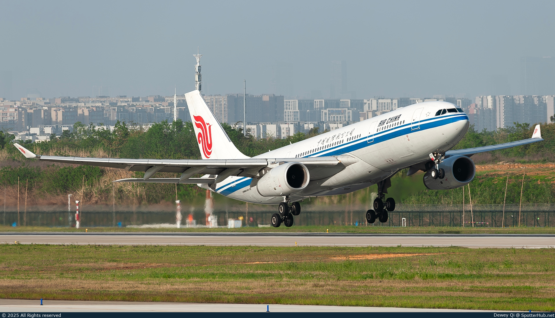 Photo of B-6070 - Airbus A330-243 operated by Air China