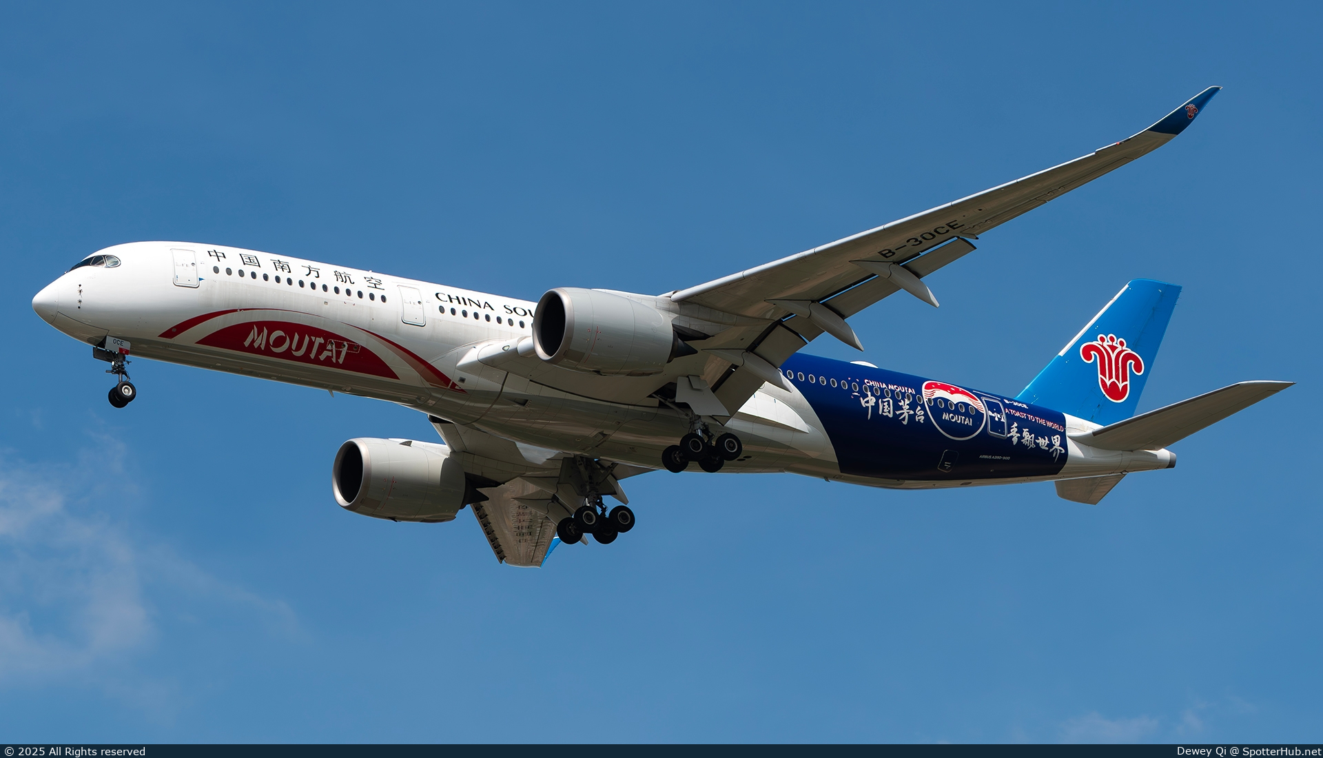 Photo of B-30CE - Airbus A350-941 operated by China Southern Airlines