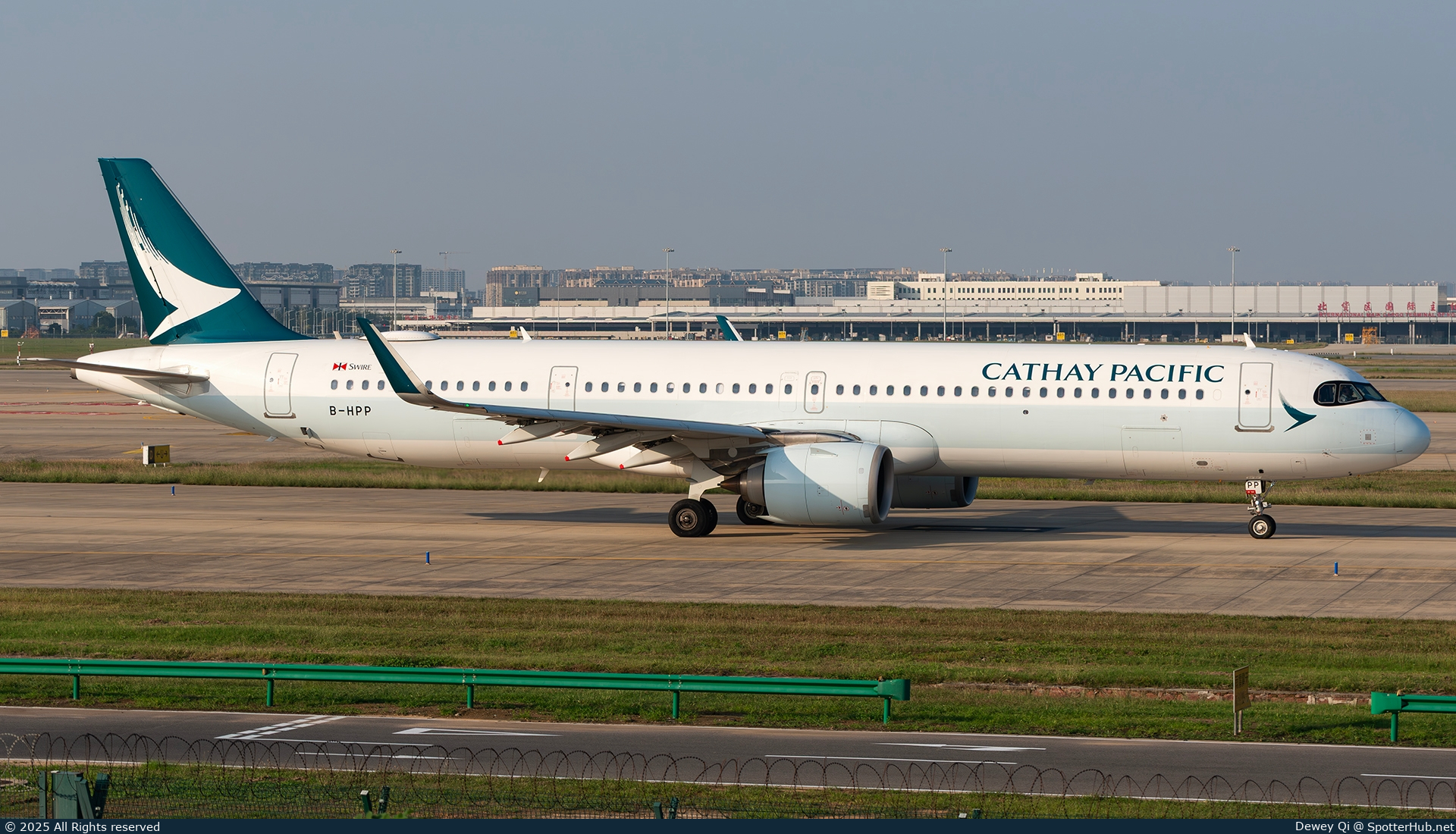 Photo of B-HPP - Airbus A321-251NX operated by Cathay Pacific Airways